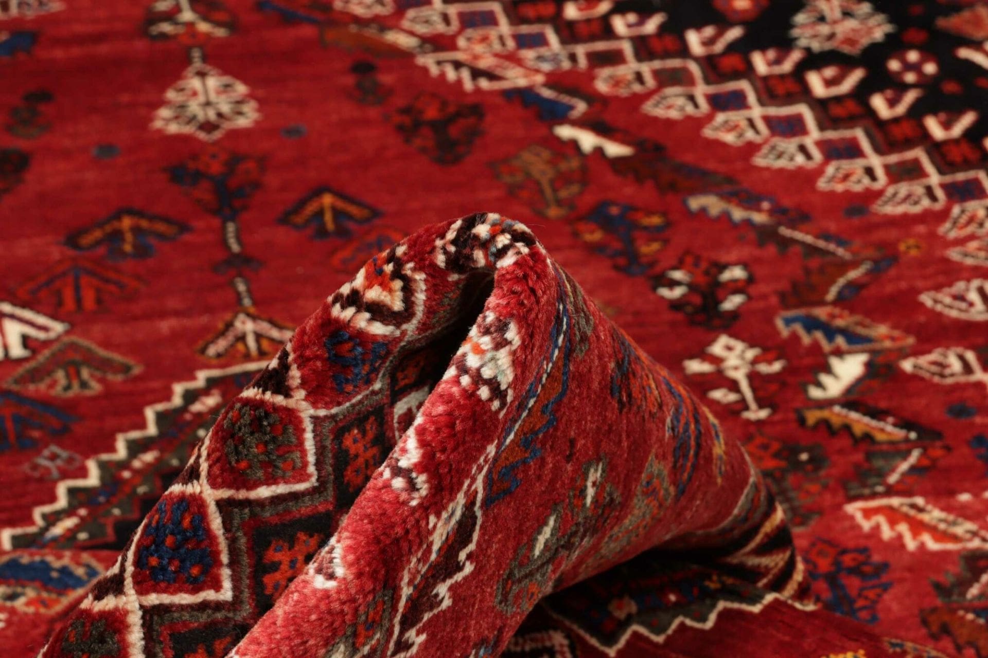 shiraz-teppich-180-x-270-cm-wolle-geometrisches-muster-handgeknupft-8 Hand-Knotted Wool Shiraz Persian Rug, 180 × 270 cm