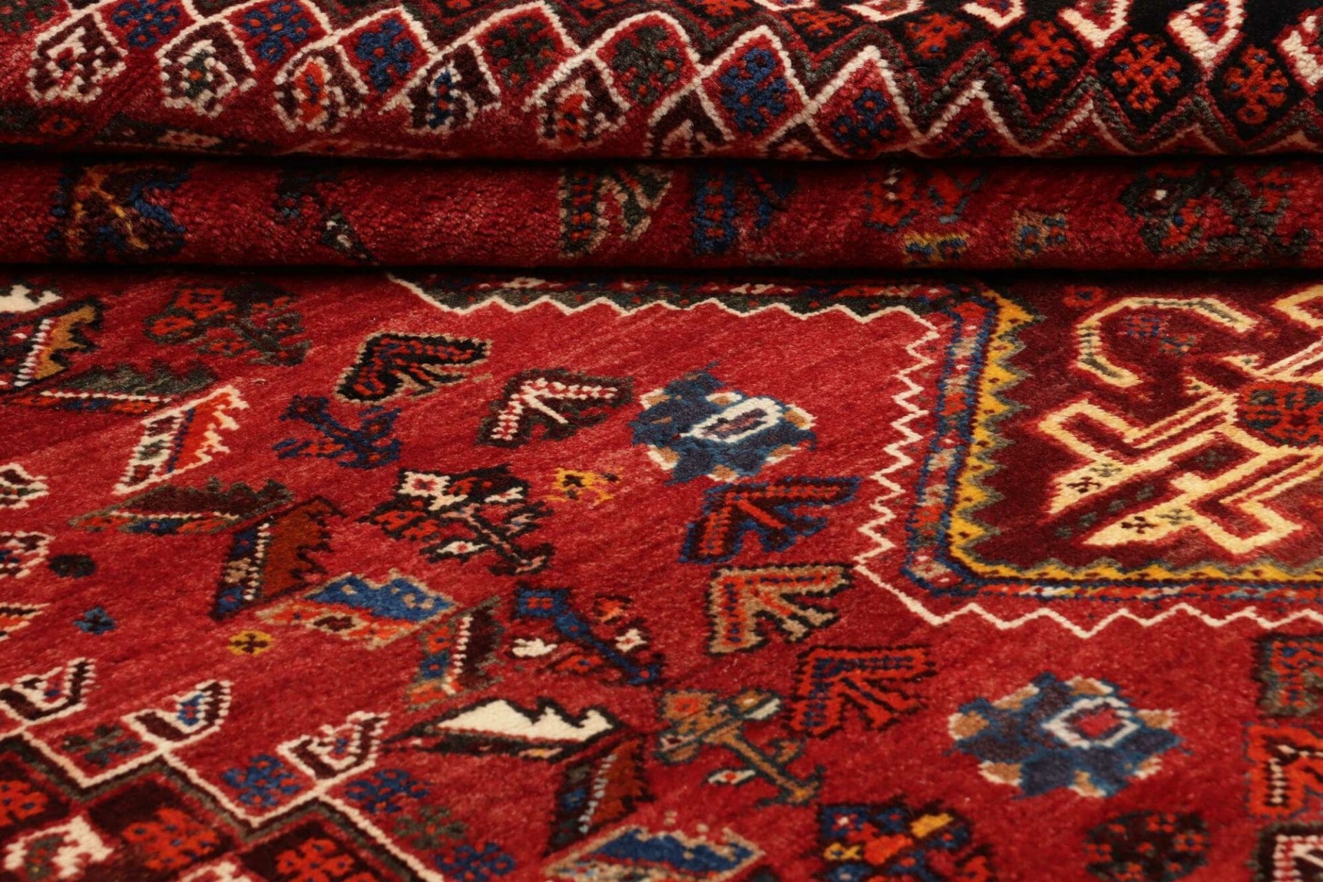 shiraz-teppich-180-x-270-cm-wolle-geometrisches-muster-handgeknupft-9 Hand-Knotted Wool Shiraz Persian Rug, 180 × 270 cm