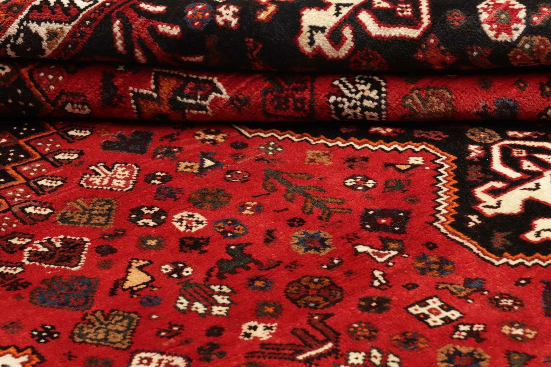 shiraz-orientteppich-178-x-262cm-geometrisches-muster-handgeknupft-9 Shiraz Persian Rug — hand-knotted, 178 × 262 cm, Wool