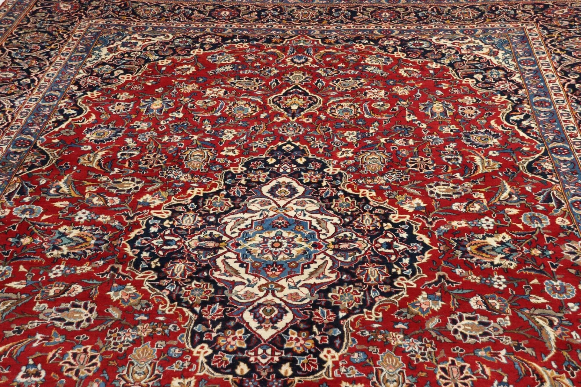 Kashan Persian Rug 258 × 380 cm, Wool, hand-knotted