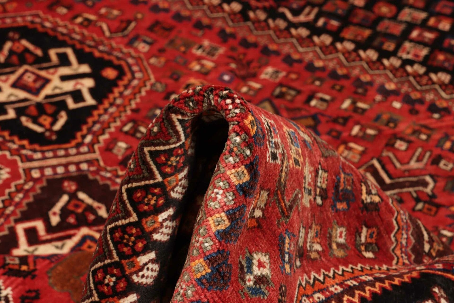 Shiraz Persian Rug 166 × 285 cm, Wool, hand-knotted