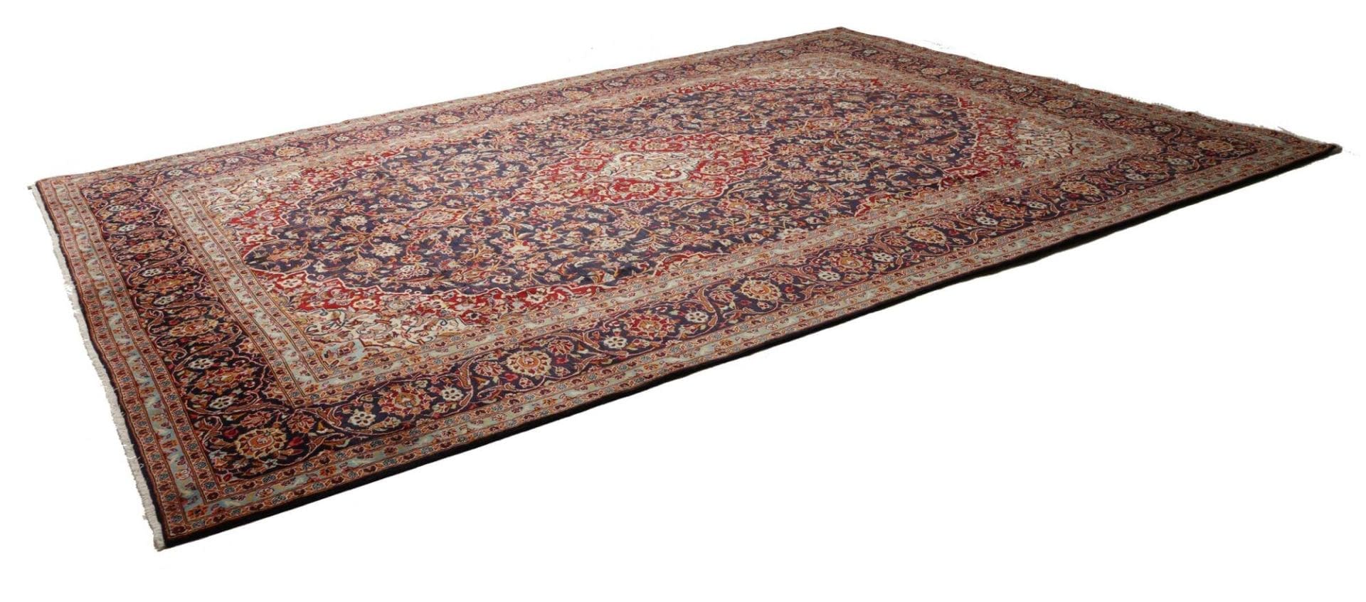 Hand-Knotted Wool Kashan Persian Rug, 303 × 428 cm