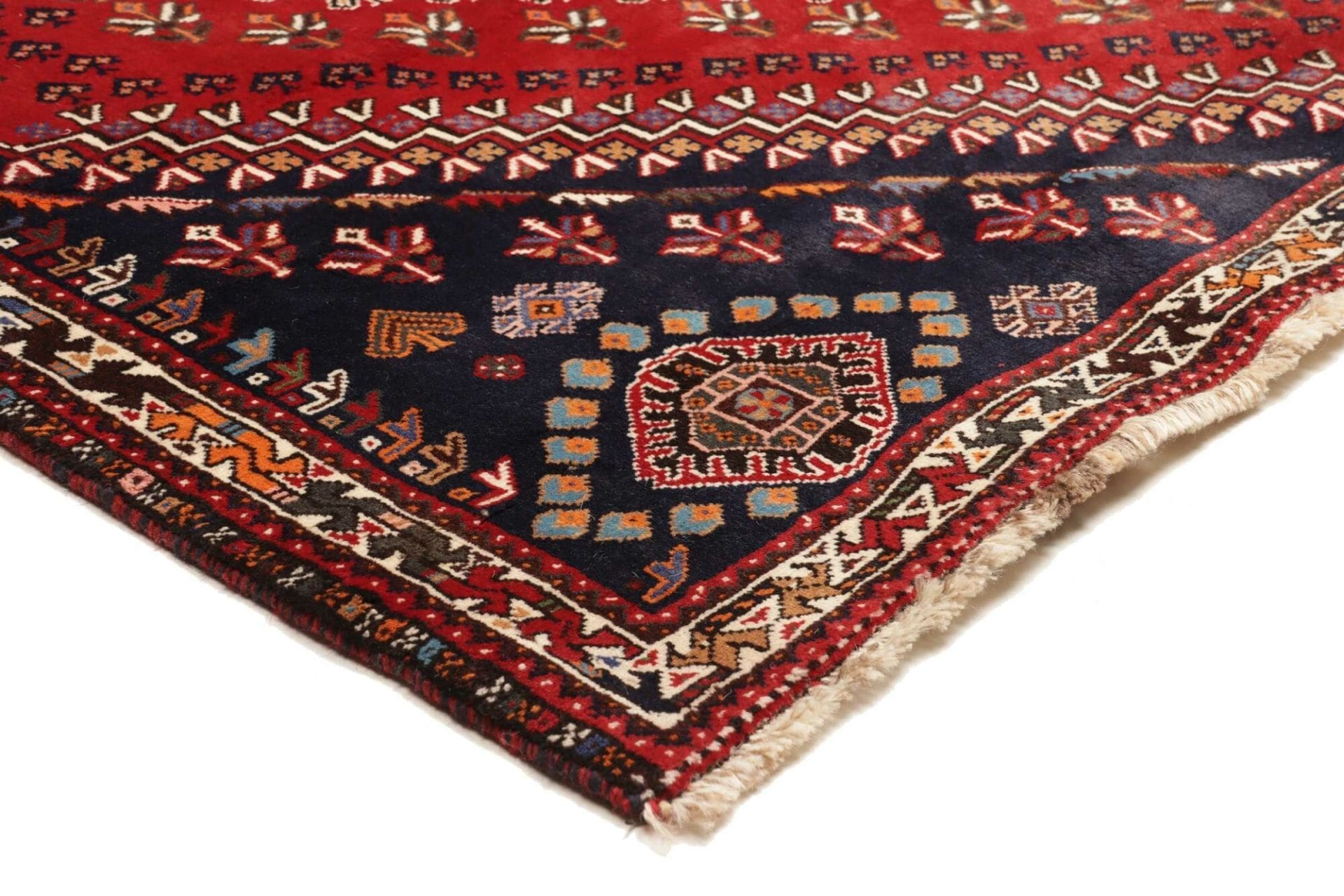 Qashqai Persian Rug 185 × 258 cm, Wool, hand-knotted