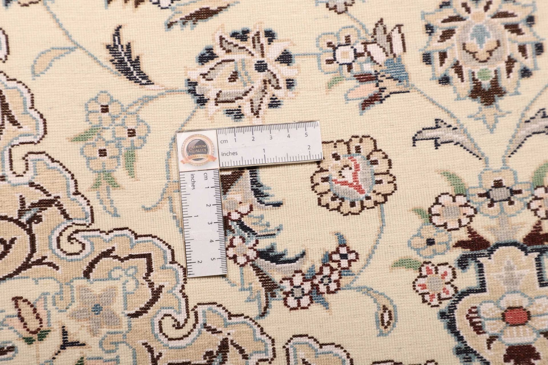 Hand-Knotted Wool Nain Persian Rug, 89 × 123 cm