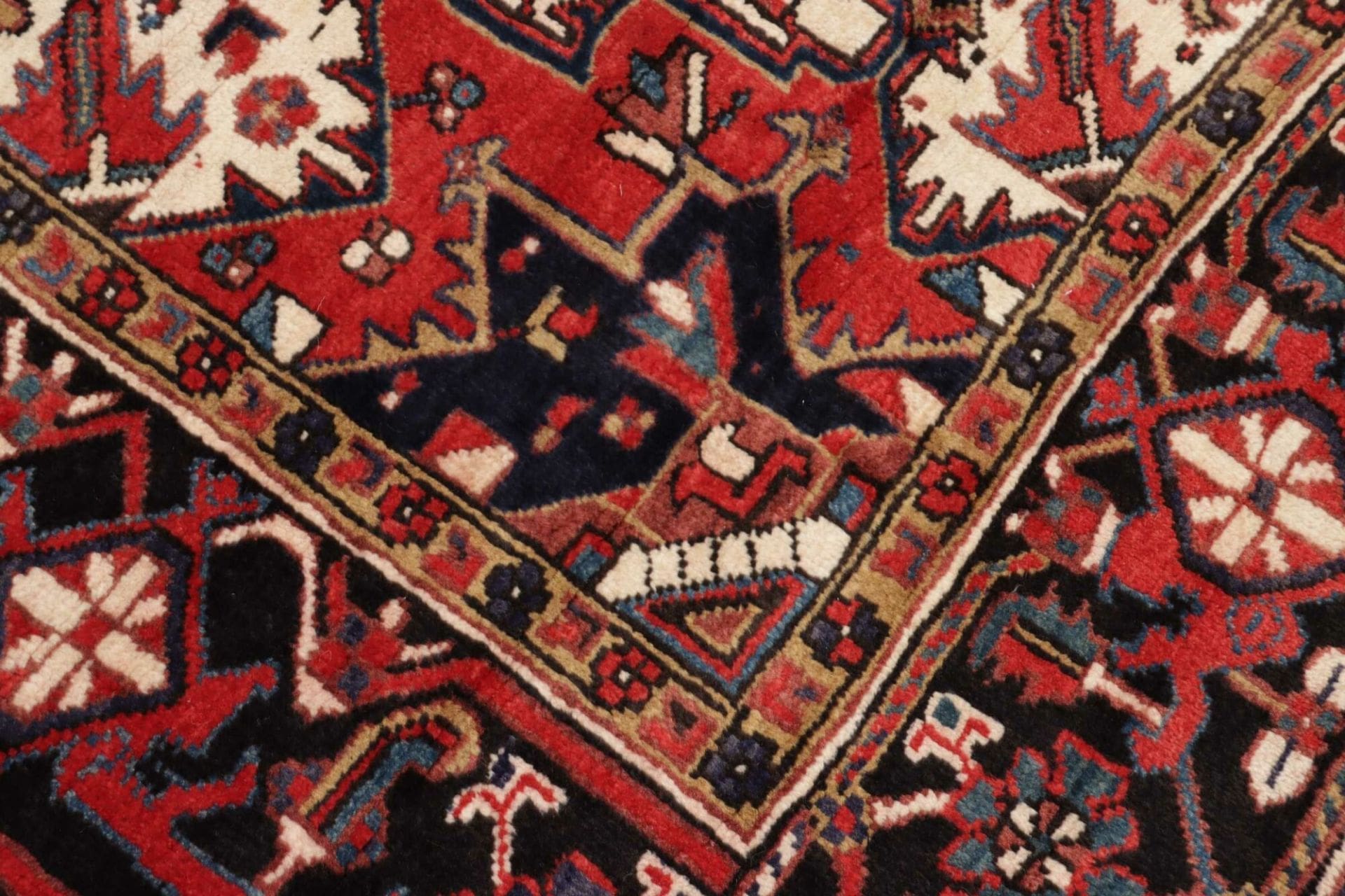 Heriz Persian Rug 250 × 310 cm, Wool, hand-knotted