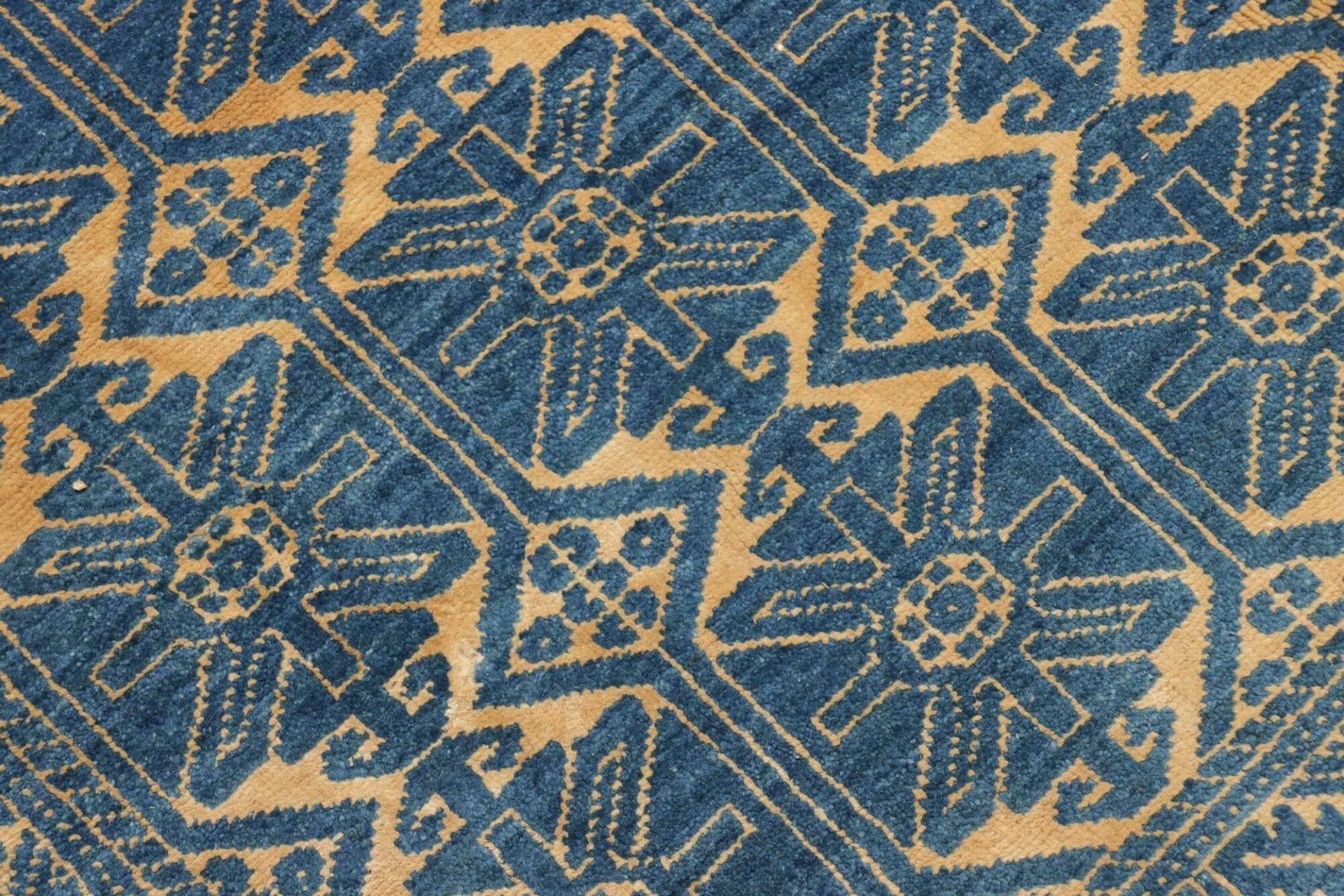 Gabbeh Persian Rug — hand-knotted, 203 × 271 cm, Wool