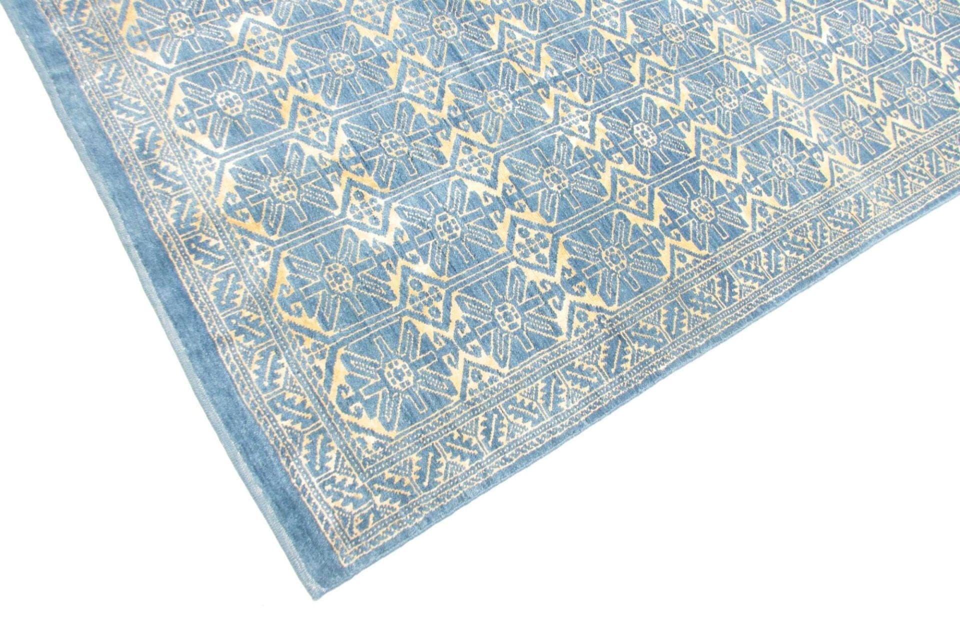 Gabbeh Persian Rug — hand-knotted, 203 × 271 cm, Wool