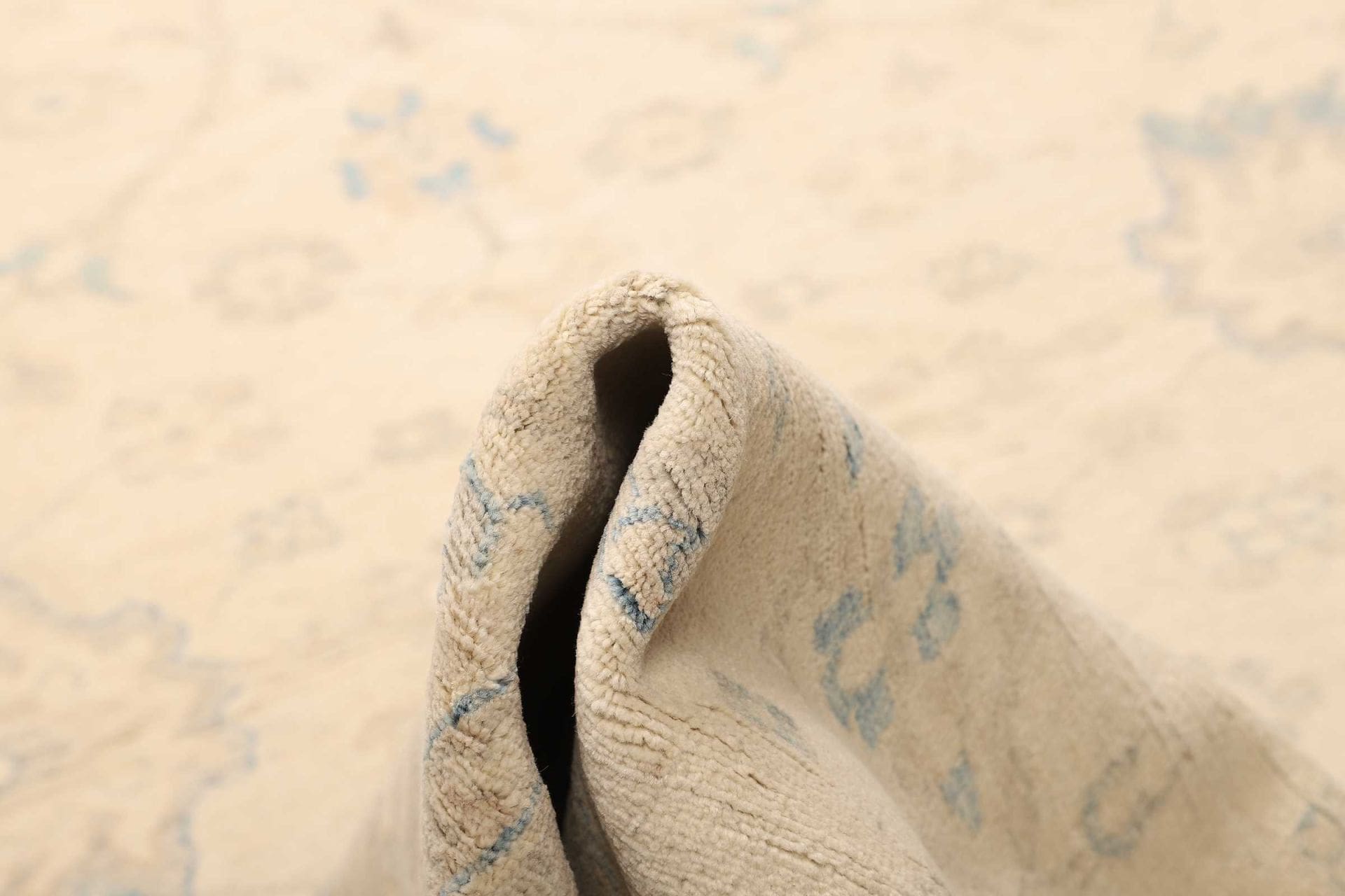 Hand-Knotted Wool Ziegler Pakistani Rug, 279 × 365 cm