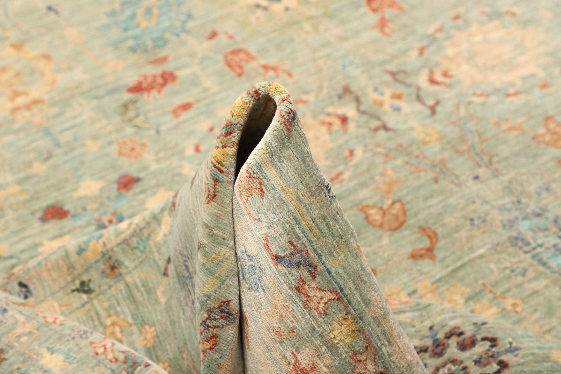 Samarkand Pakistani Rug 275 × 378 cm, Wool, hand-knotted