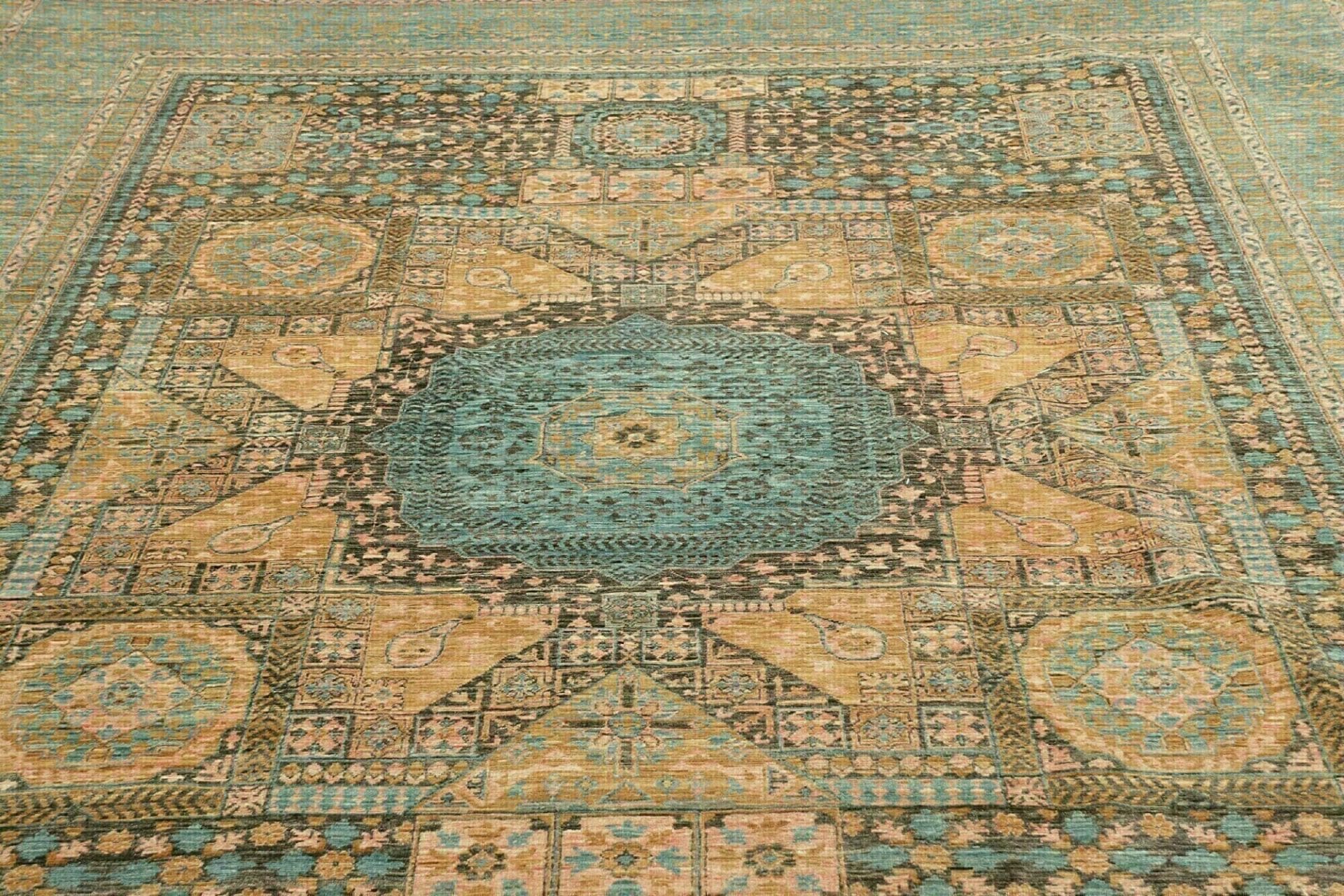 Mamluk Pakistani Rug — hand-knotted, 279 × 356 cm, Wool