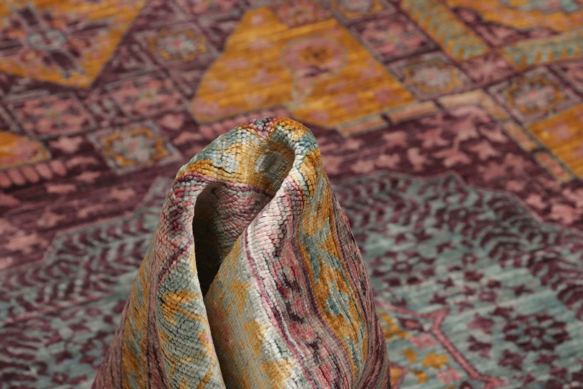 Hand-Knotted Wool Mamluk Pakistani Rug, 241 × 300 cm