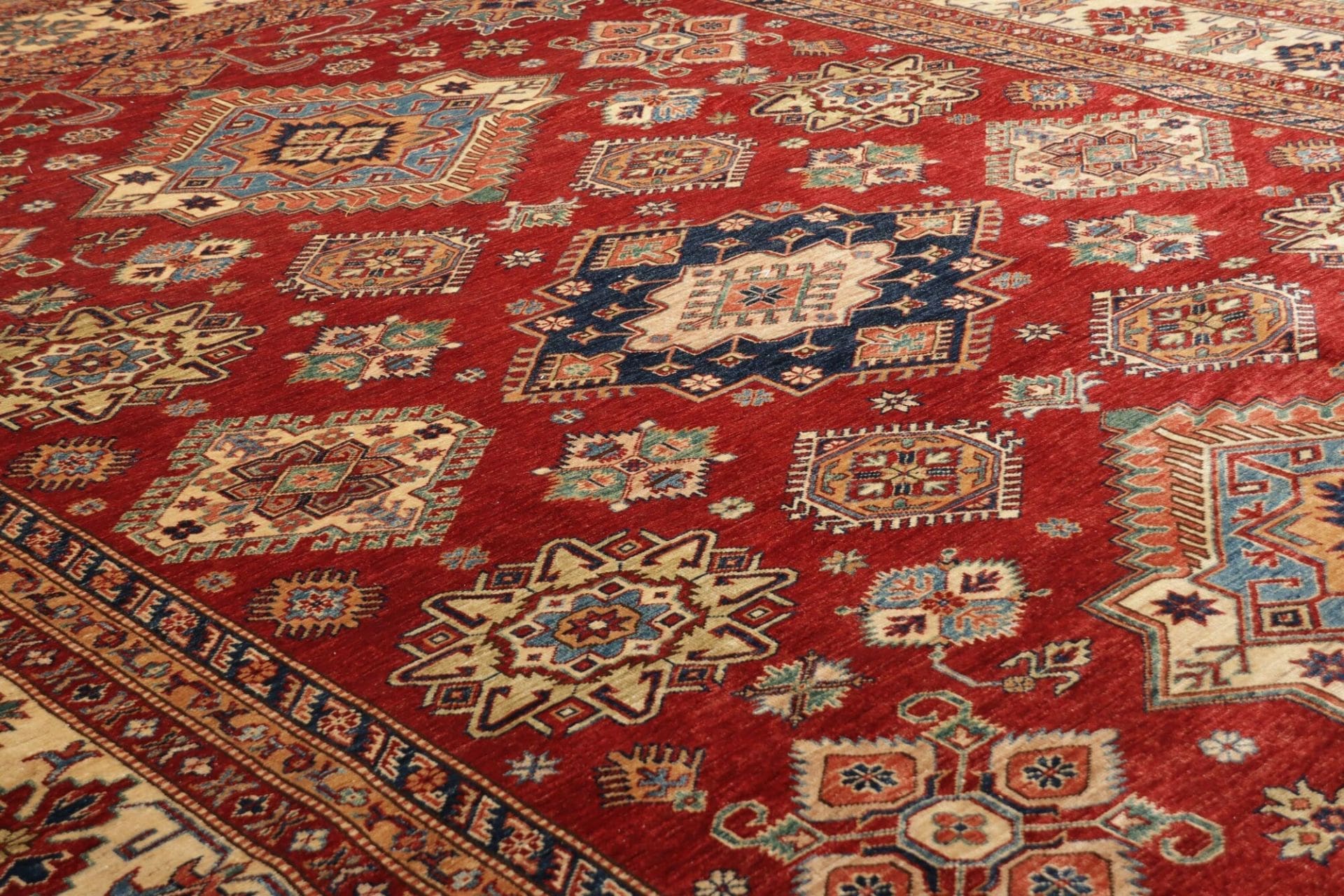 Kazak Pakistani Rug — hand-knotted, 283 × 370 cm, Wool