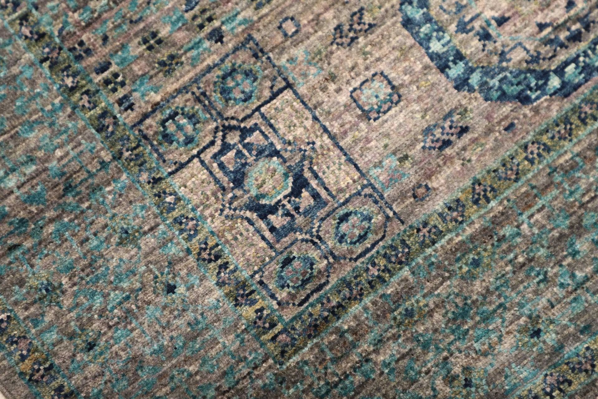 Hand-Knotted Wool Mamluk Pakistani Rug, 83 × 118 cm