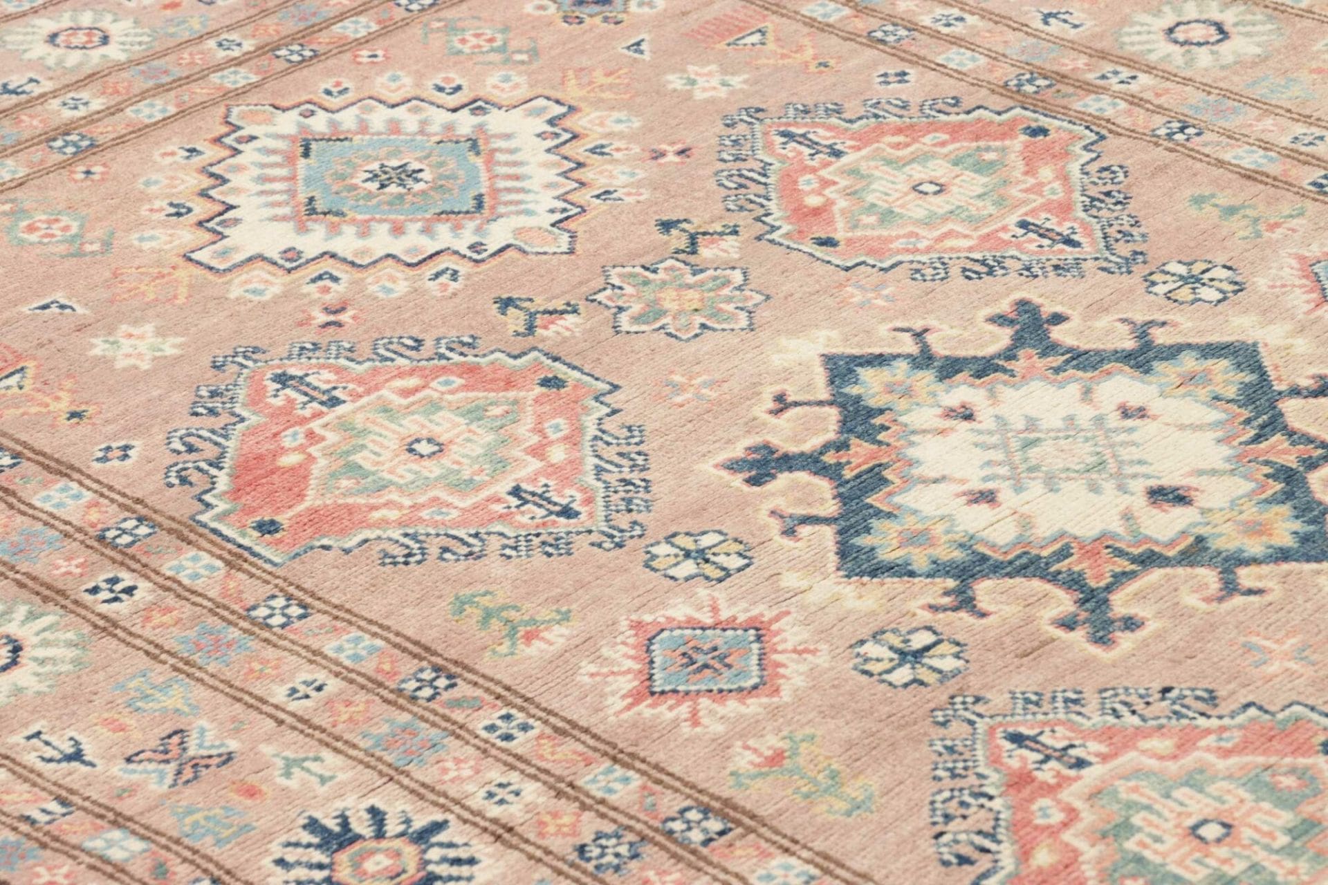 kazak-orientteppich-118-x-182cm-geometrisches-muster-handgeknupft-6 Kazak Pakistani Rug 118 × 182 cm, Wool, hand-knotted