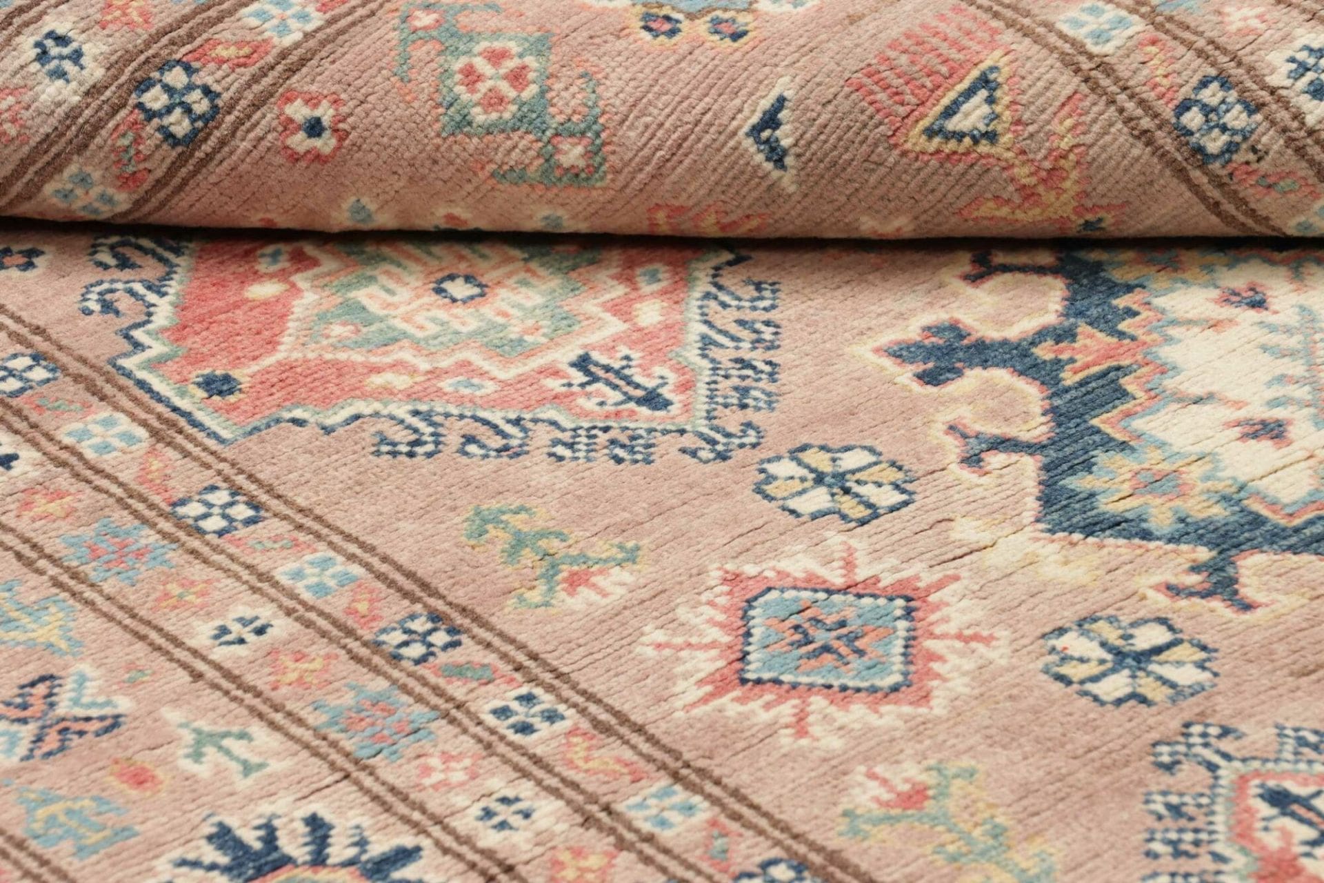 kazak-orientteppich-118-x-182cm-geometrisches-muster-handgeknupft-9 Kazak Pakistani Rug 118 × 182 cm, Wool, hand-knotted