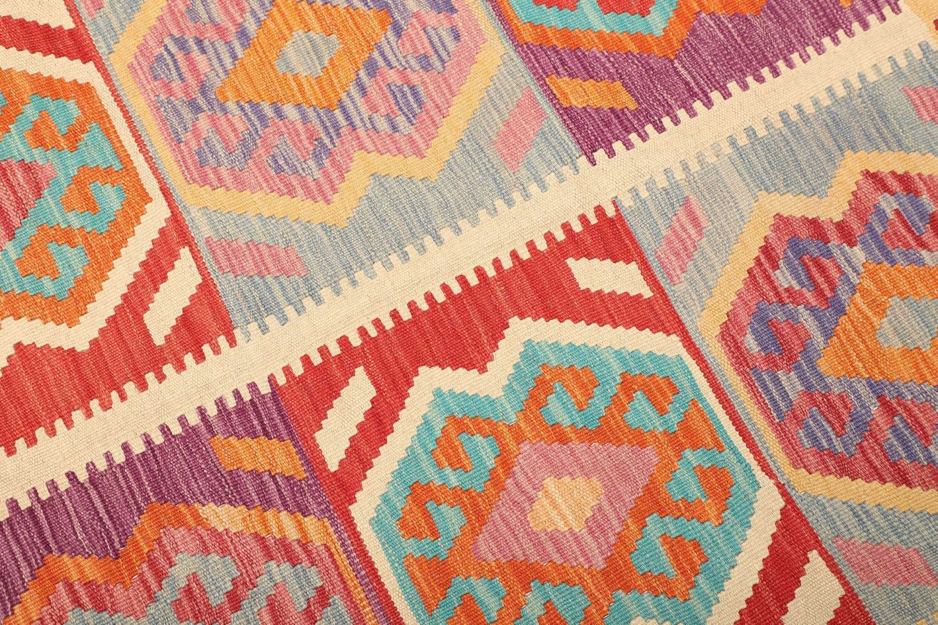 Hand-Woven Wool Kilim Pakistani Rug, 181 × 240 cm