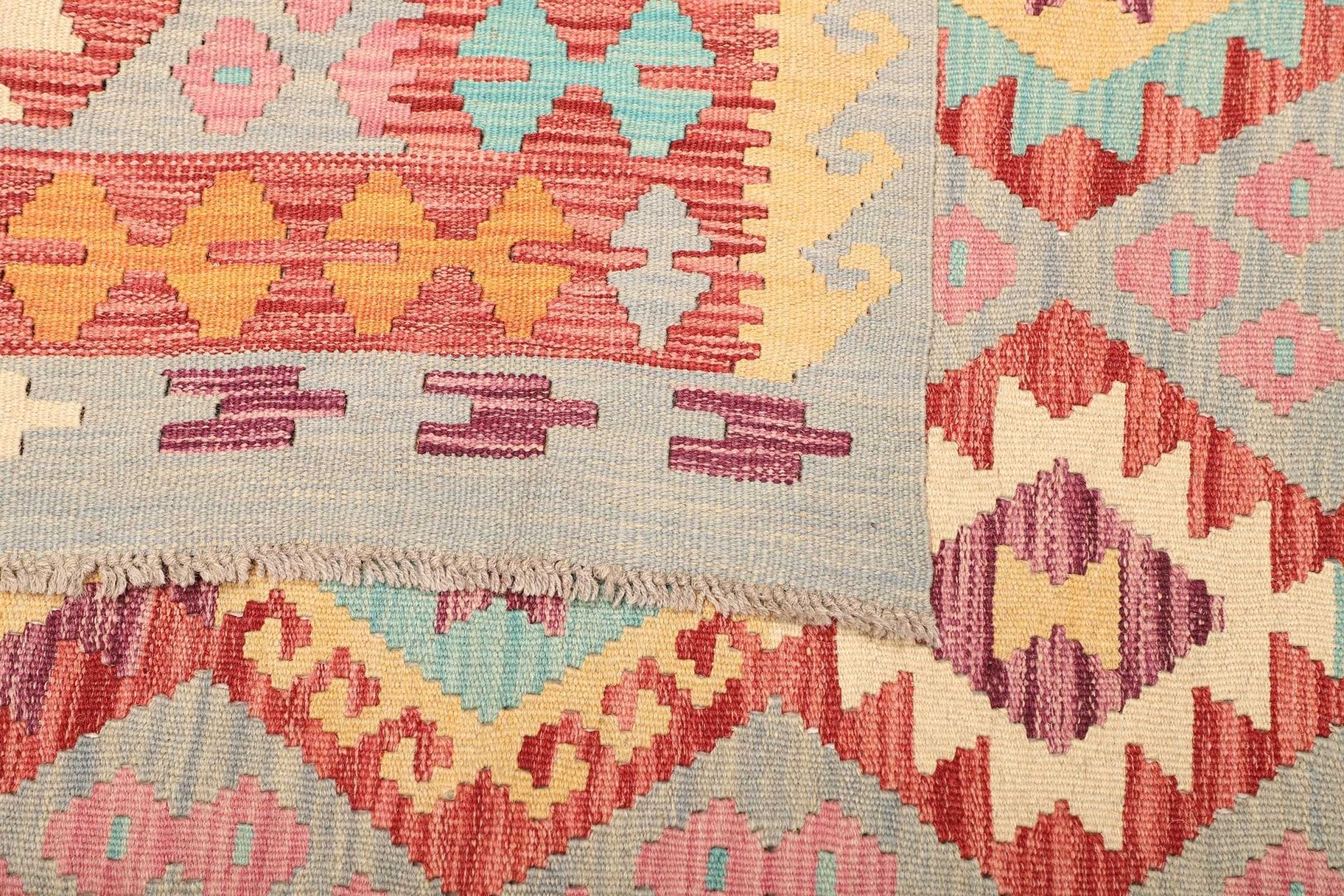 Hand-Woven Wool Kilim Pakistani Rug, 180 × 246 cm