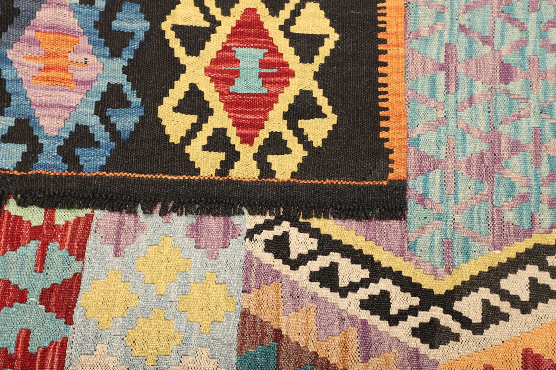 Kilim Pakistani Rug — hand-woven, 187 × 233 cm, Wool
