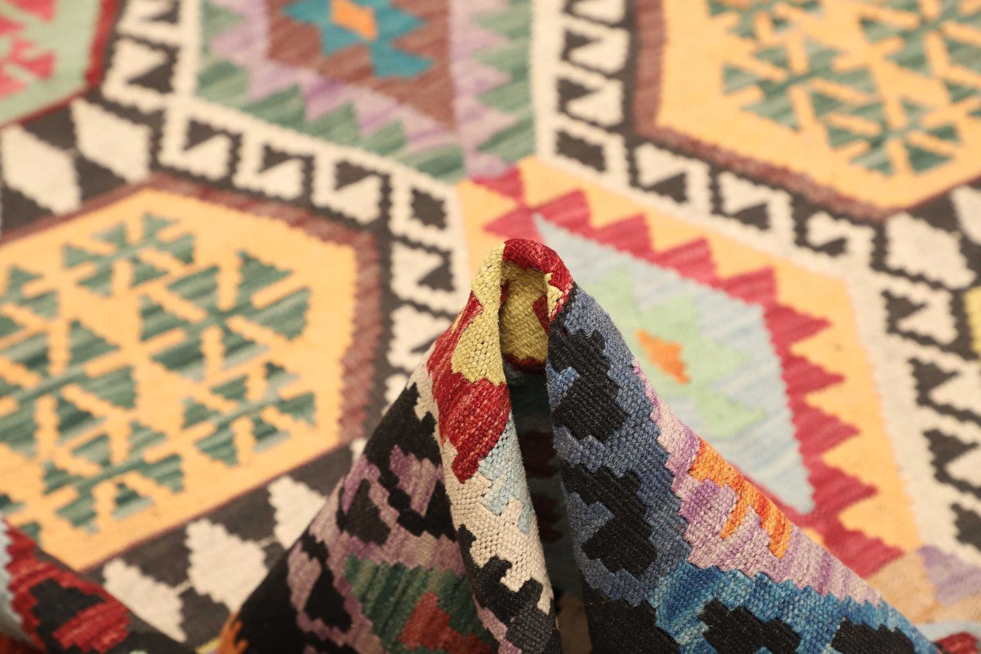 Kilim Pakistani Rug — hand-woven, 187 × 233 cm, Wool
