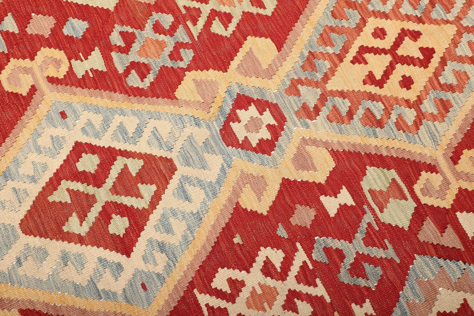 Hand-Woven Wool Kilim Pakistani Rug, 185 × 248 cm