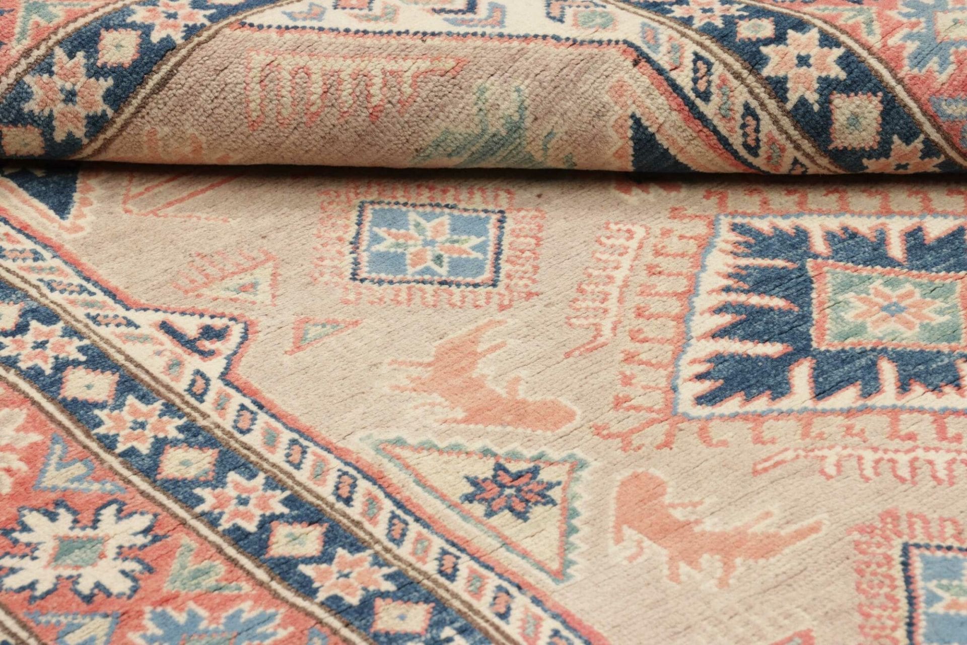 kazak-teppich-119-x-186-cm-geometrisches-muster-handgeknupft-9 Hand-Knotted Wool Kazak Pakistani Rug, 119 × 186 cm