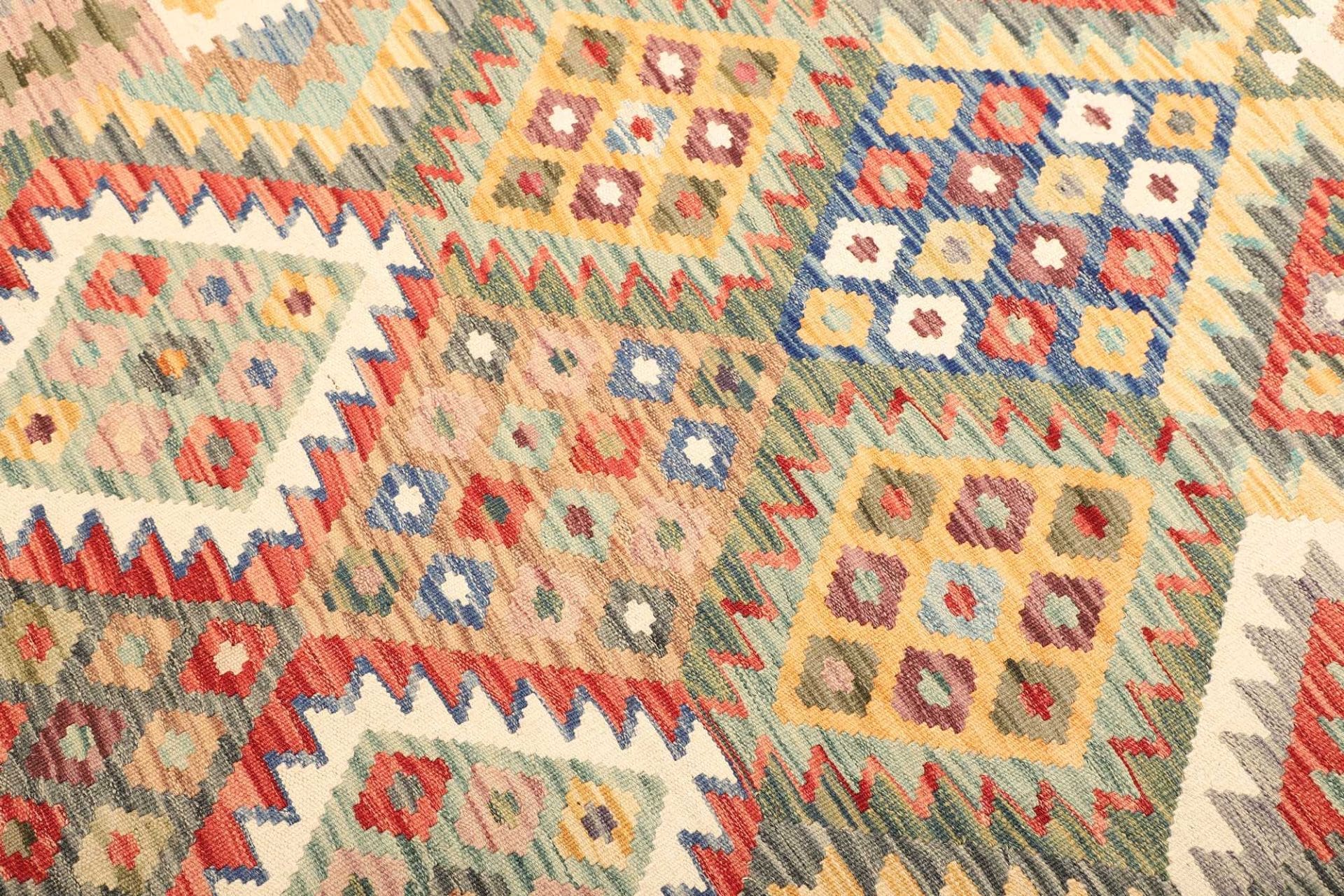 Kilim Pakistani Rug — hand-woven, 186 × 243 cm, Wool