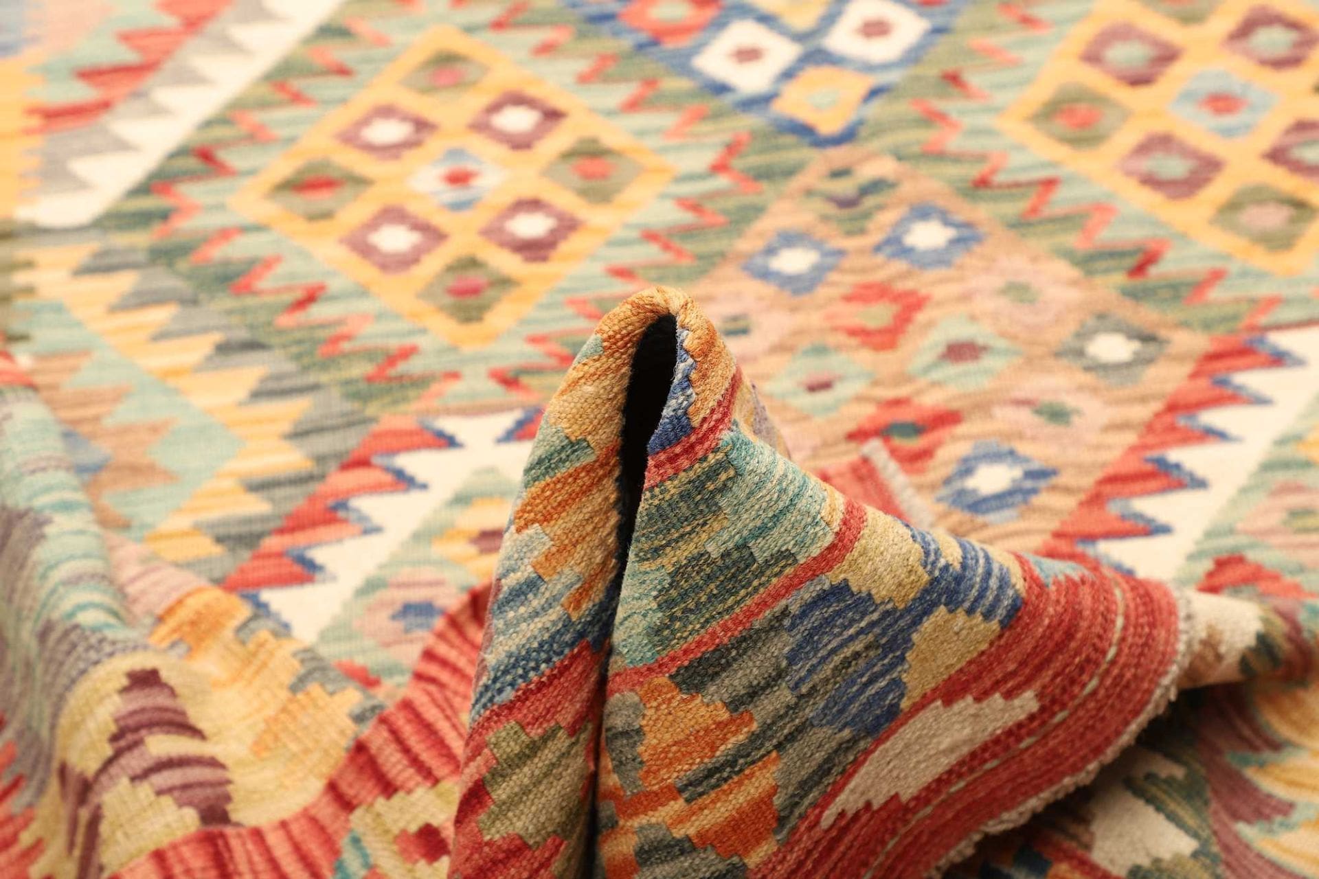 Kilim Pakistani Rug — hand-woven, 186 × 243 cm, Wool