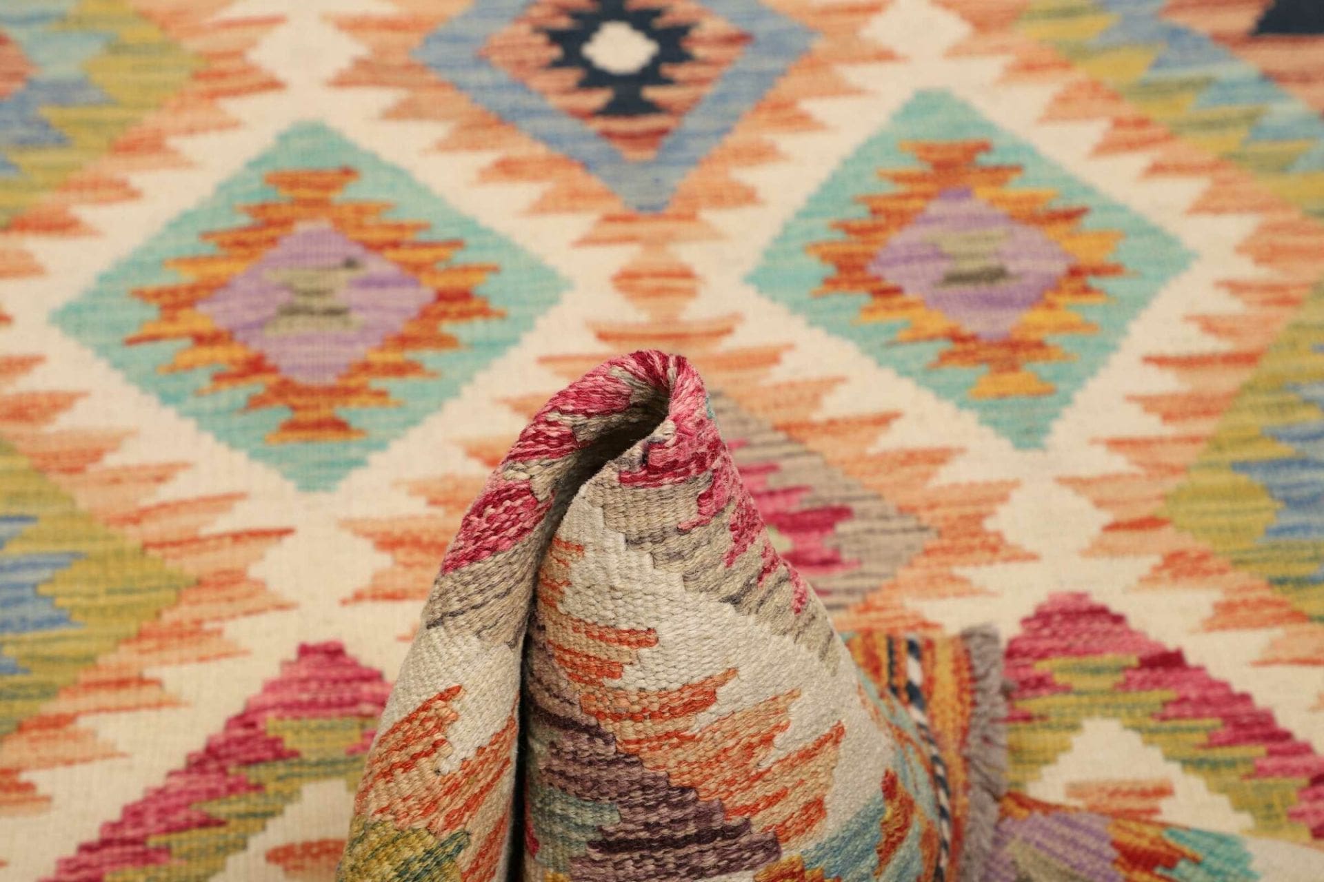 handgewebter-kelim-104-x-202cm-aus-schurwolle-rustikal-orientteppich-5 Kilim Pakistani Rug — hand-woven, 104 × 202 cm, Wool