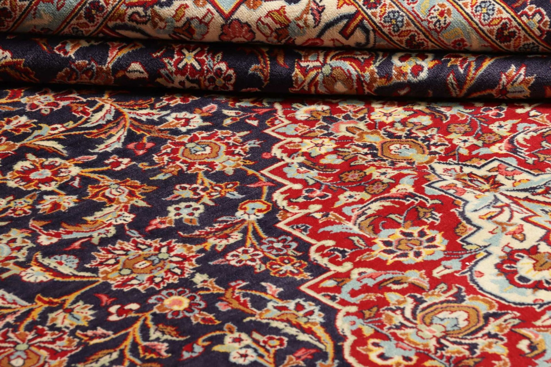 Hand-Knotted Wool Kashan Persian Rug, 303 × 428 cm