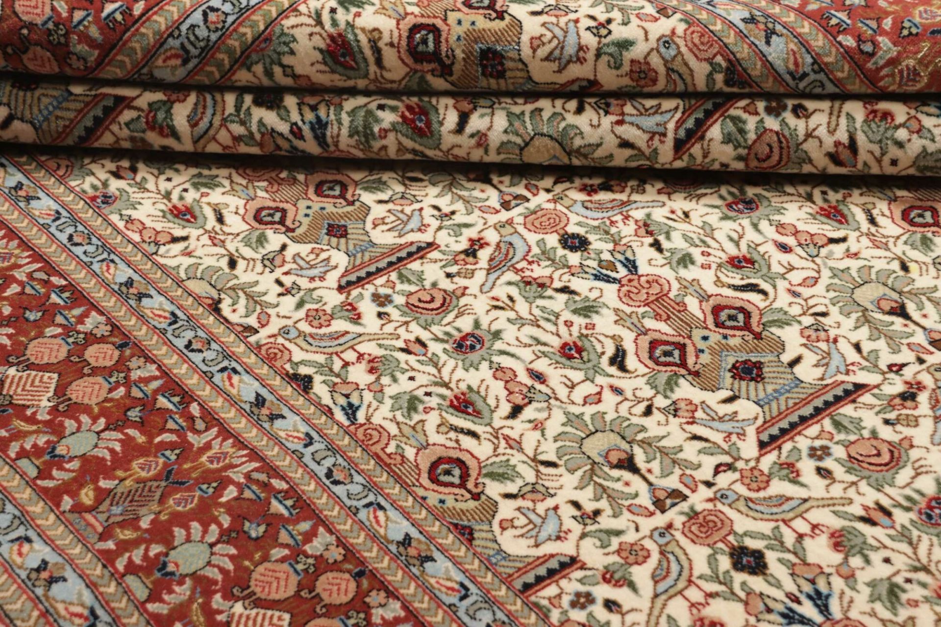 Isfahan Persian Rug — hand-knotted, 138 × 211 cm, Wool