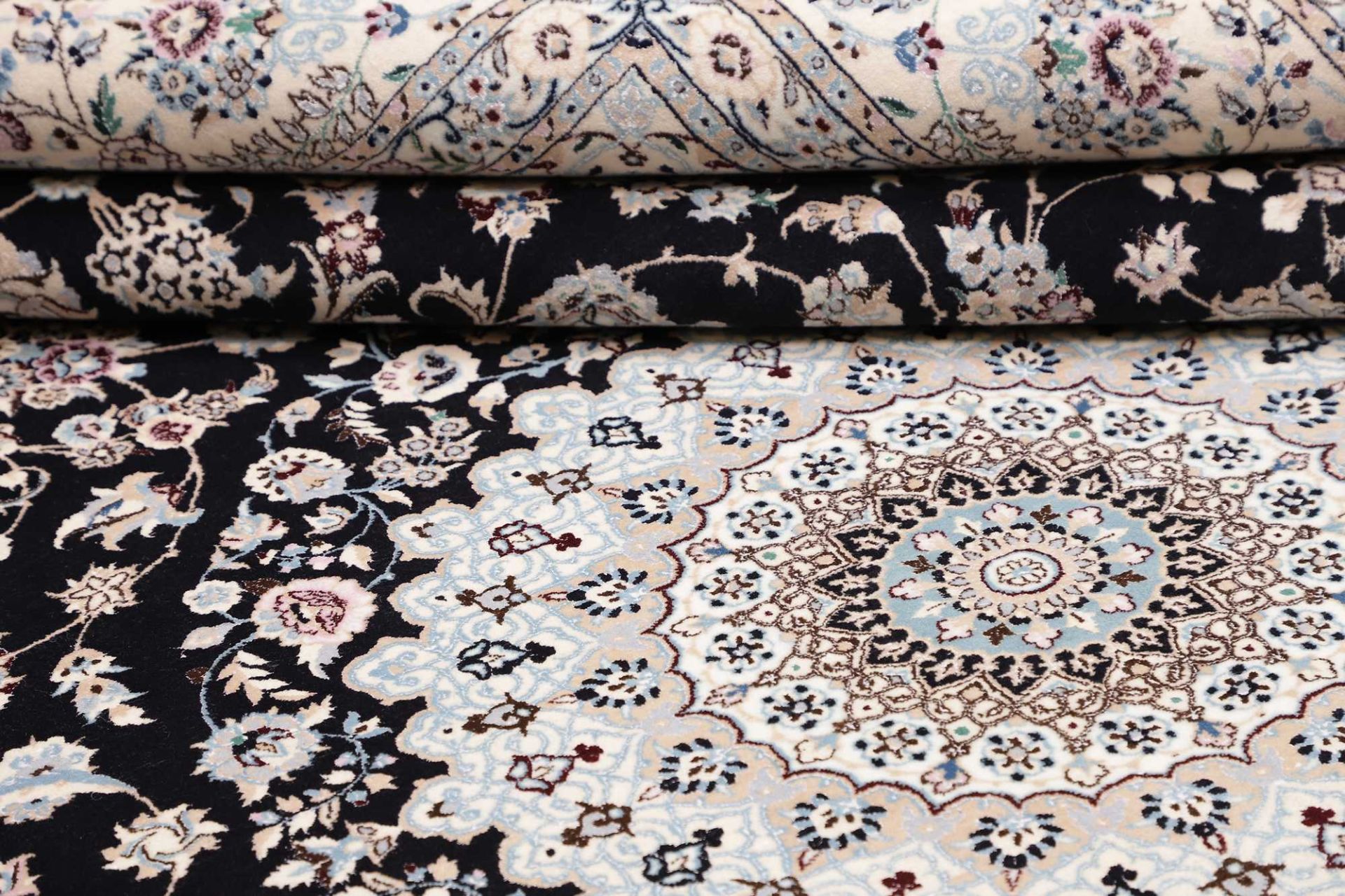 Nain Persian Rug — hand-knotted, 216 × 314 cm, Wool