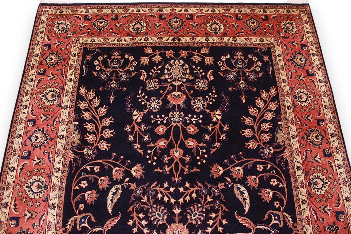 Sarouk Farahan Persian Rug