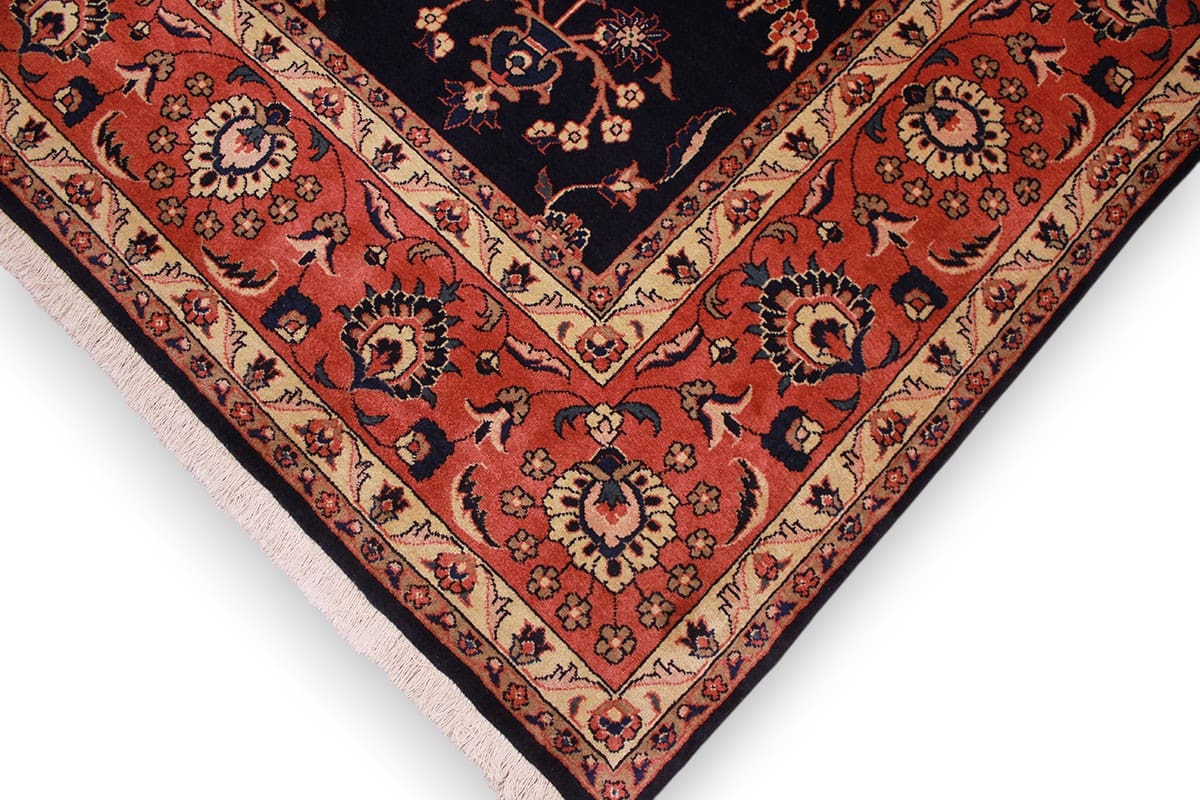 Sarouk Farahan Persian Rug
