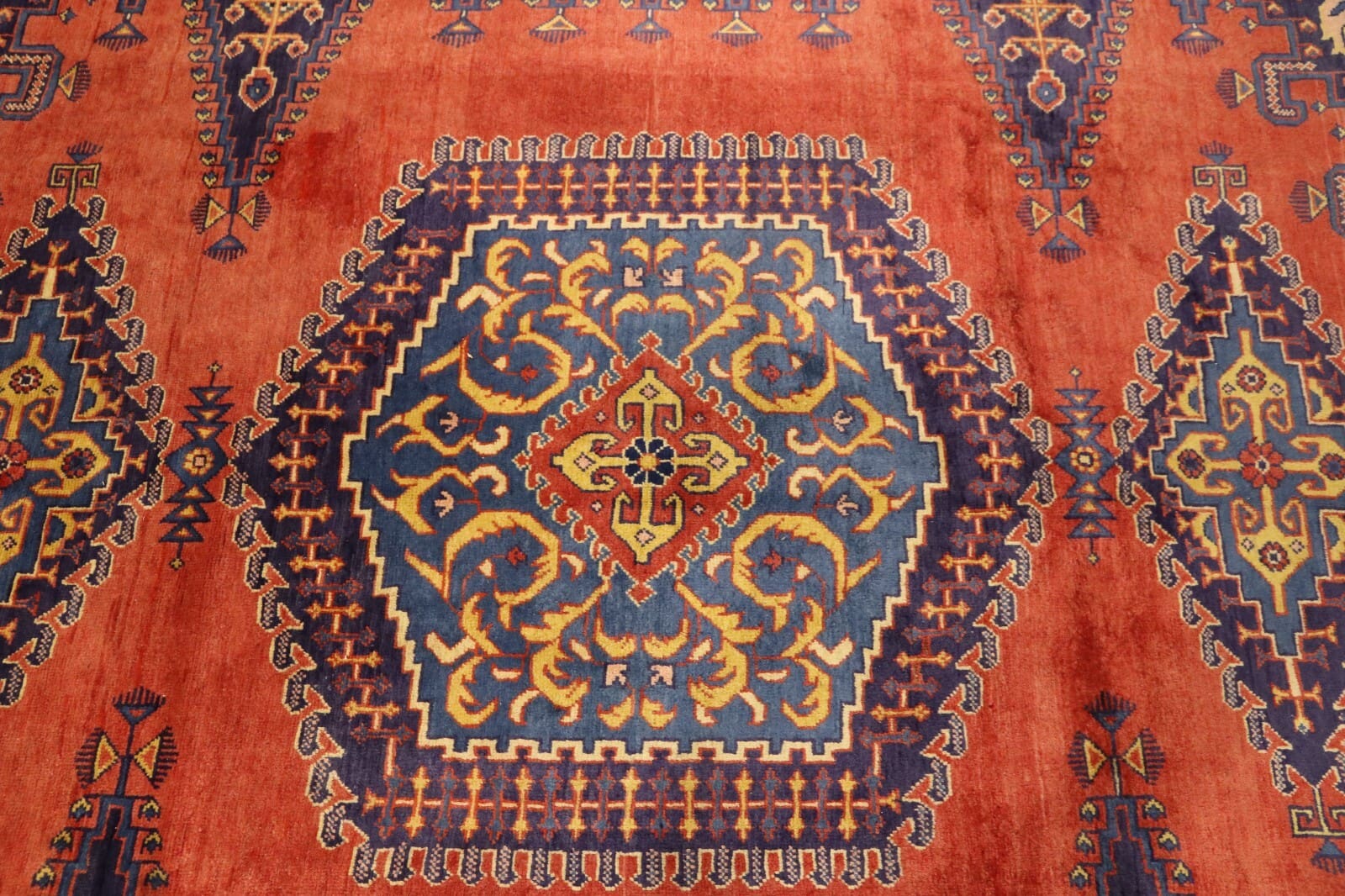 Oriental Persian Rug 330 × 225 cm, Wool, hand-knotted