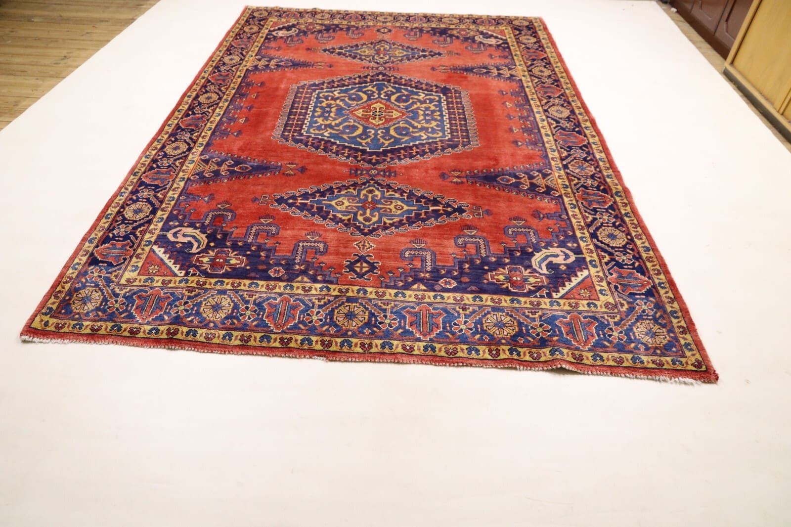 Oriental Persian Rug 330 × 225 cm, Wool, hand-knotted