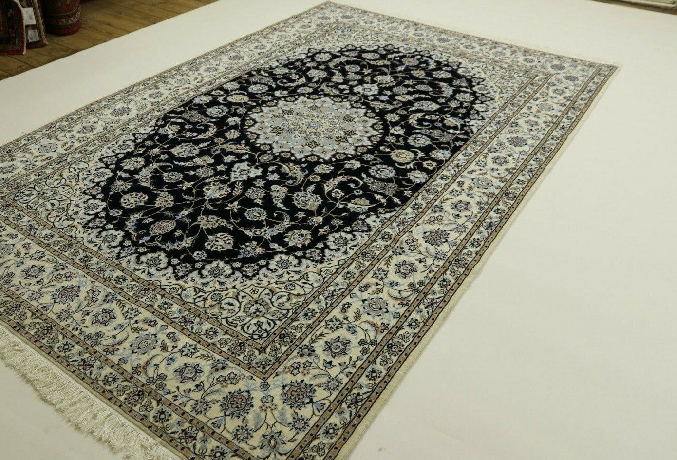 Nain Persian Rug — hand-knotted, 310 × 200 cm, Wool & Silk