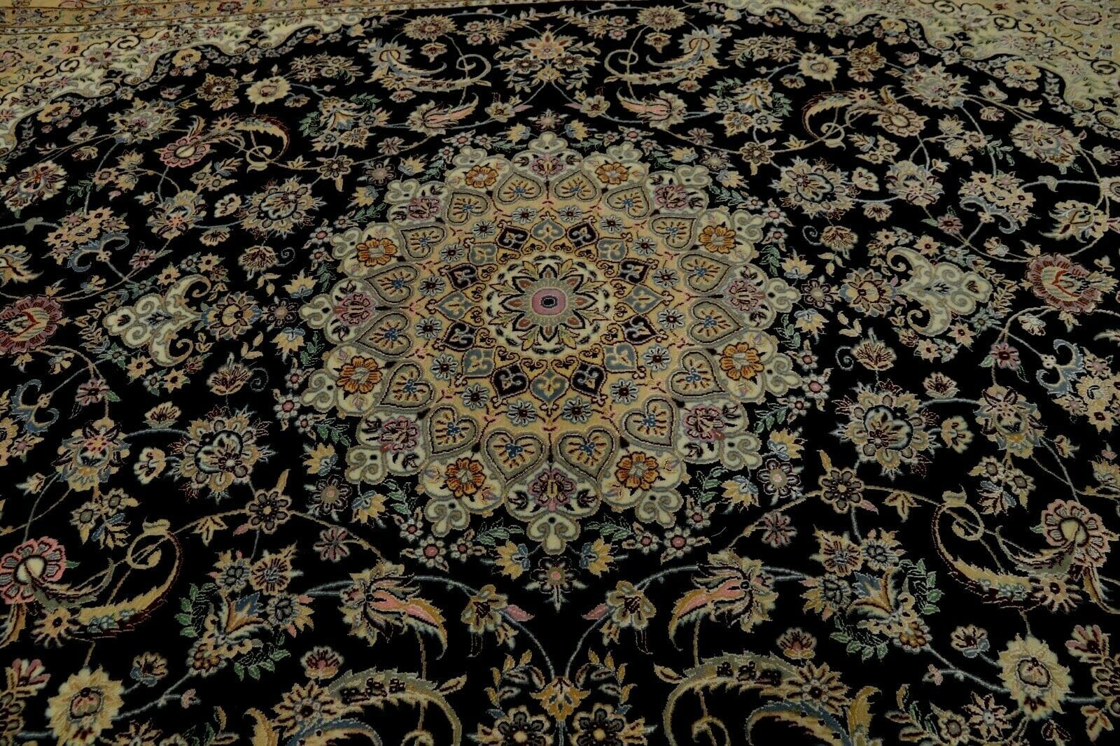 wunderschoner-perserteppich-nain-9la-352x255-cm-500000-knoten-handgeknupft Nain Persian Rug — hand-knotted, 350 × 254 cm, Wool & Silk