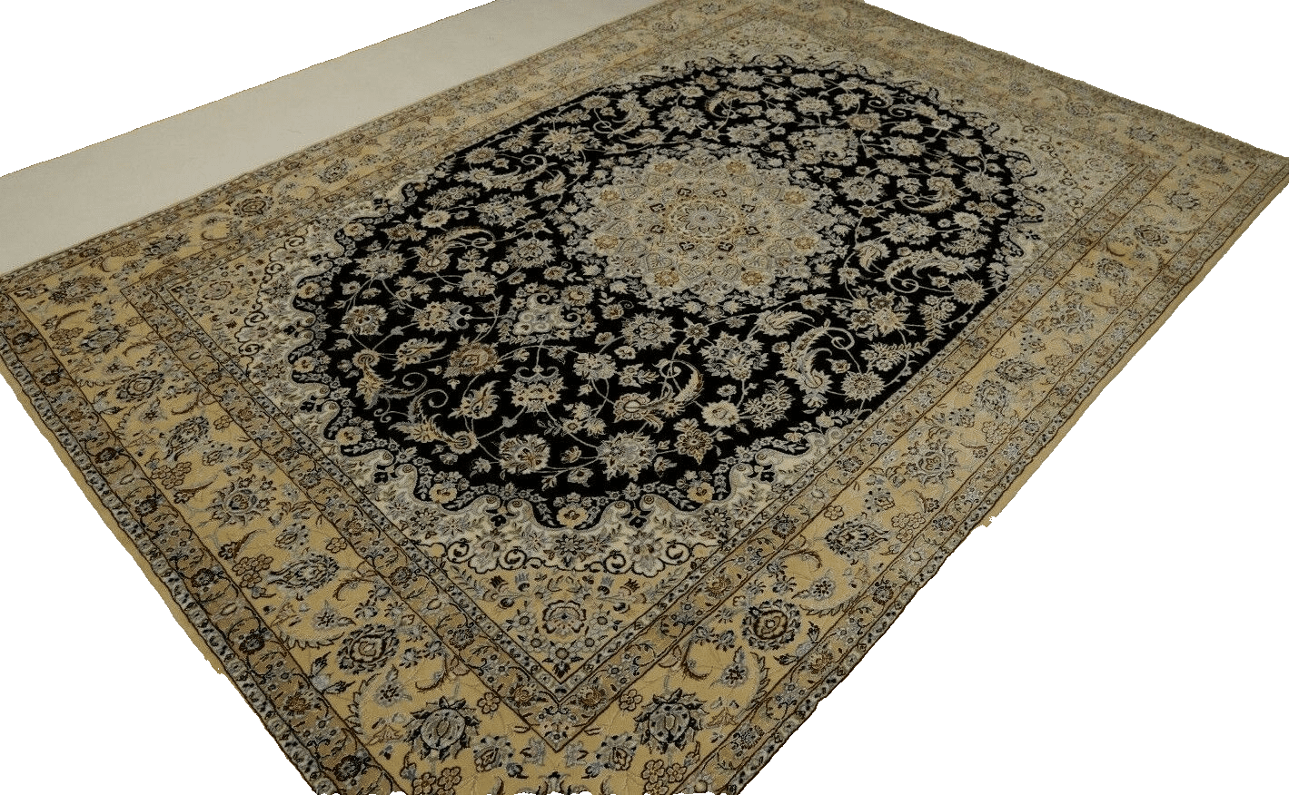 wunderschoner-perserteppich-nain-9la-352x255-cm-500000-knoten-handgeknupft-2 Nain Persian Rug — hand-knotted, 350 × 254 cm, Wool & Silk