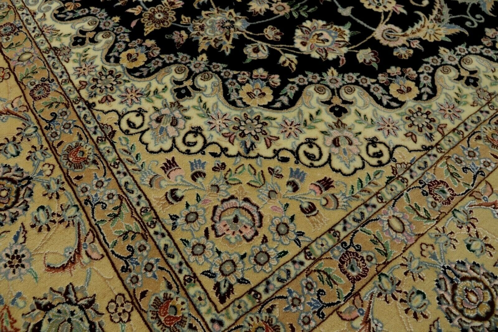 wunderschoner-perserteppich-nain-9la-352x255-cm-500000-knoten-handgeknupft-3 Nain Persian Rug — hand-knotted, 350 × 254 cm, Wool & Silk