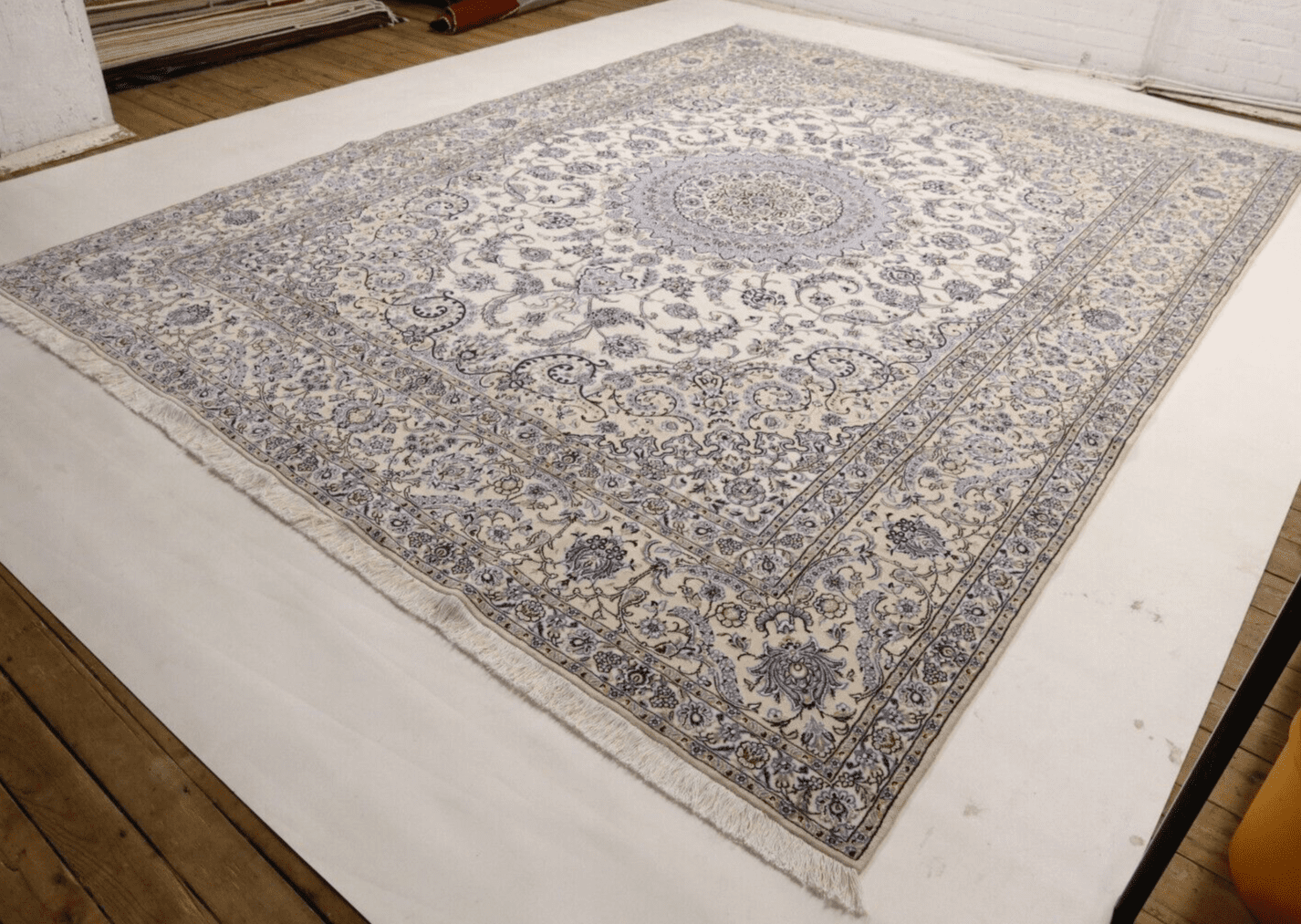 Nain Persian Rug 415 × 300 cm, Wool & Silk, hand-knotted