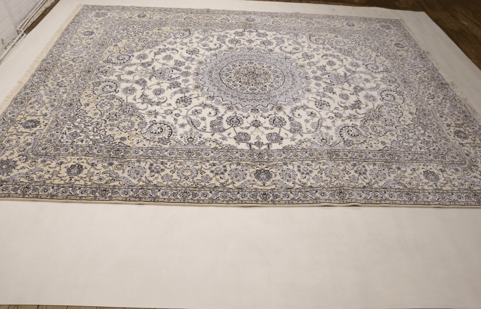 Nain Persian Rug 415 × 300 cm, Wool & Silk, hand-knotted