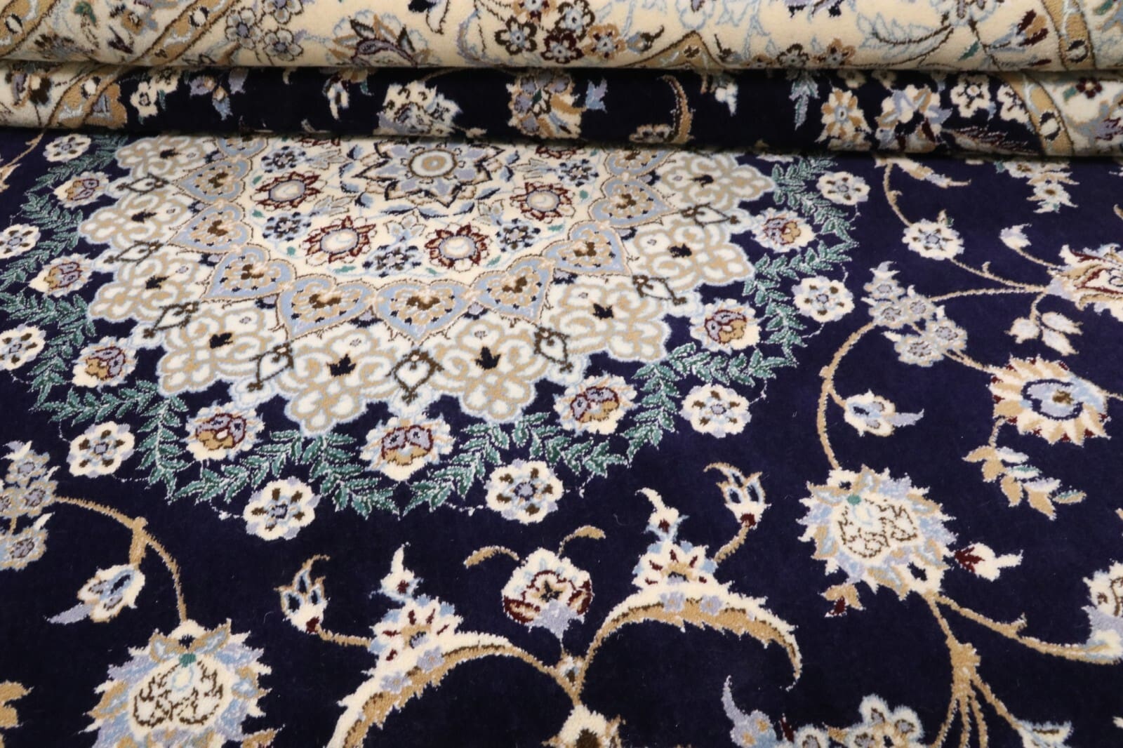 Oriental Persian Rug 202 × 210 cm, Wool & Silk, hand-knotted