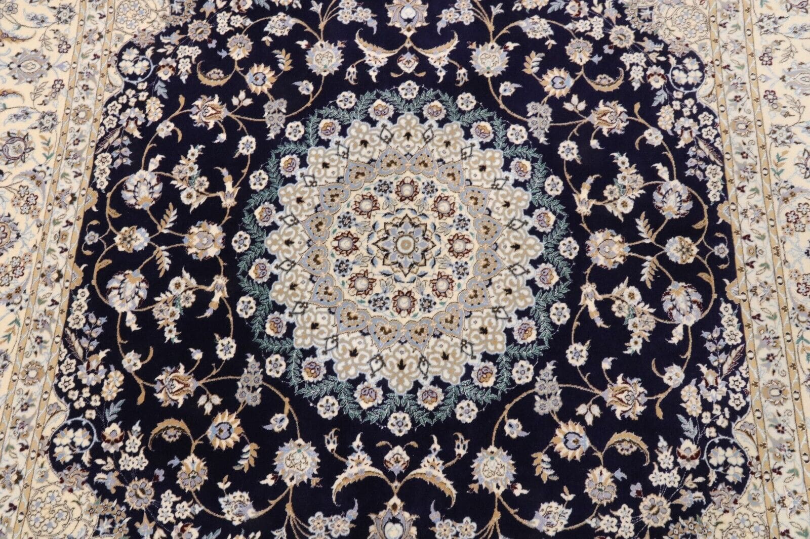 Oriental Persian Rug 202 × 210 cm, Wool & Silk, hand-knotted