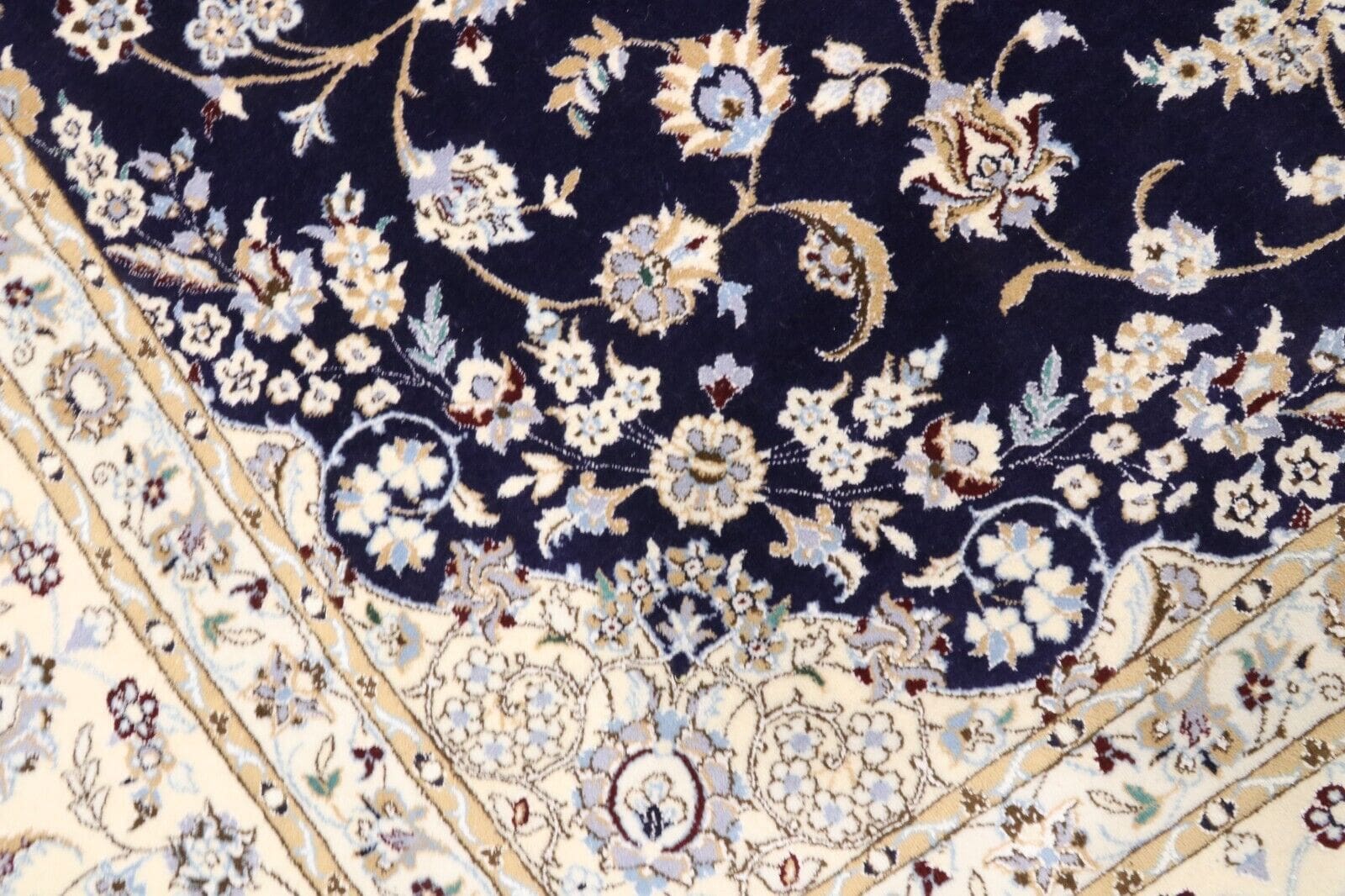 Oriental Persian Rug 202 × 210 cm, Wool & Silk, hand-knotted