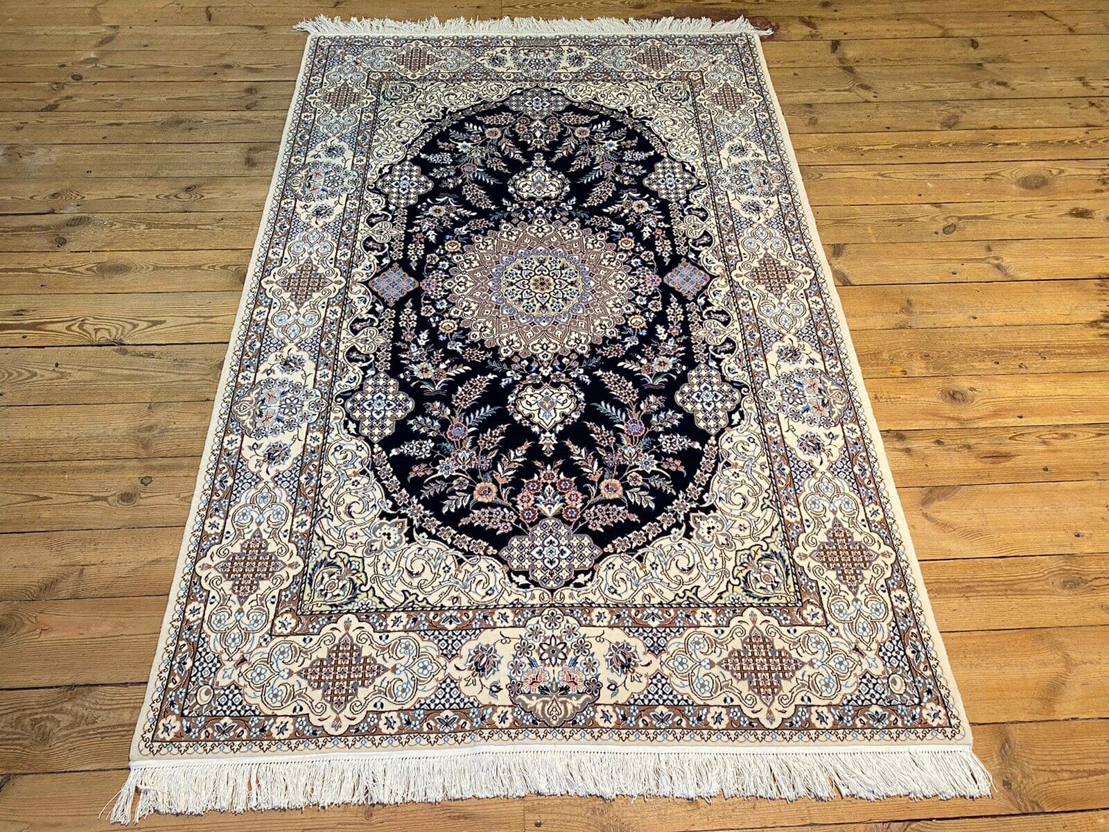Nain Persian Rug — hand-knotted, 194 × 128 cm, Wool & Silk