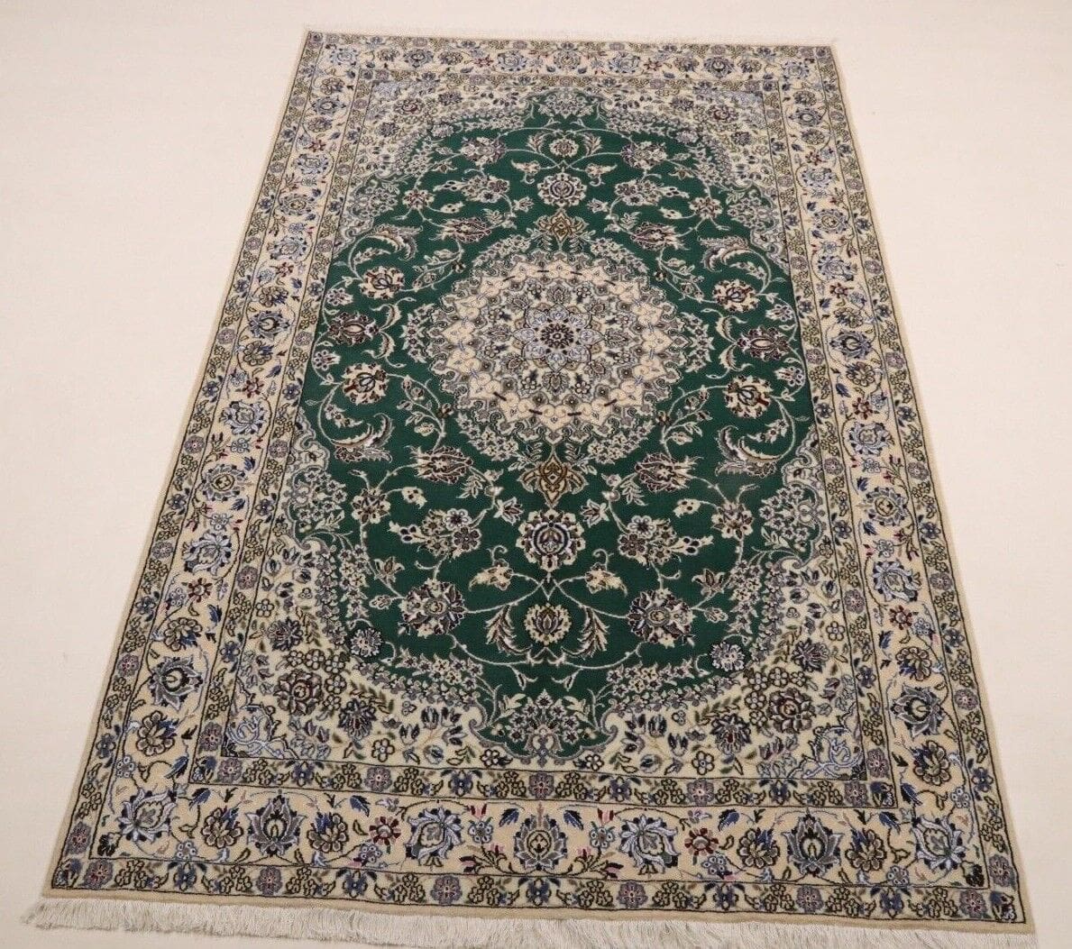 Nain Persian Rug 250 × 156 cm, Wool, hand-knotted