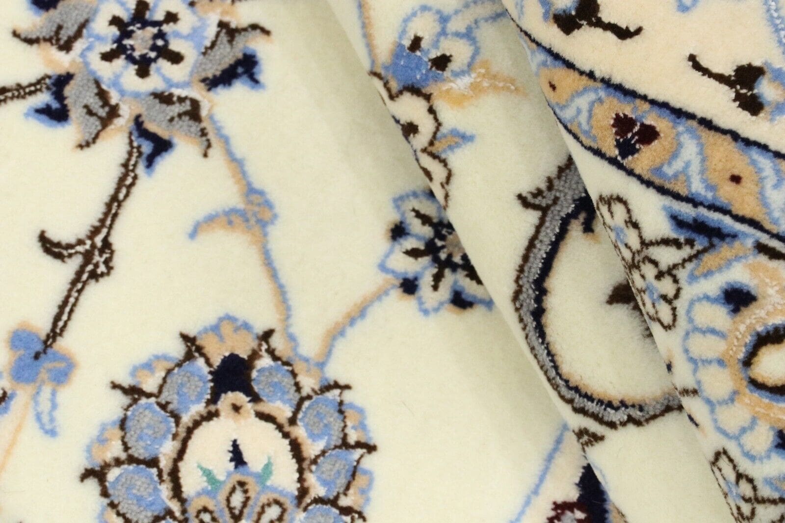 Nain Persian Rug — hand-knotted, 353 × 252 cm, Wool & Silk