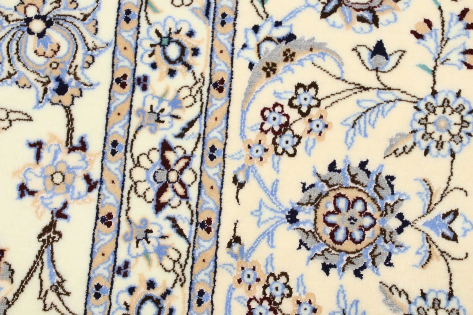 Nain Persian Rug — hand-knotted, 353 × 252 cm, Wool & Silk