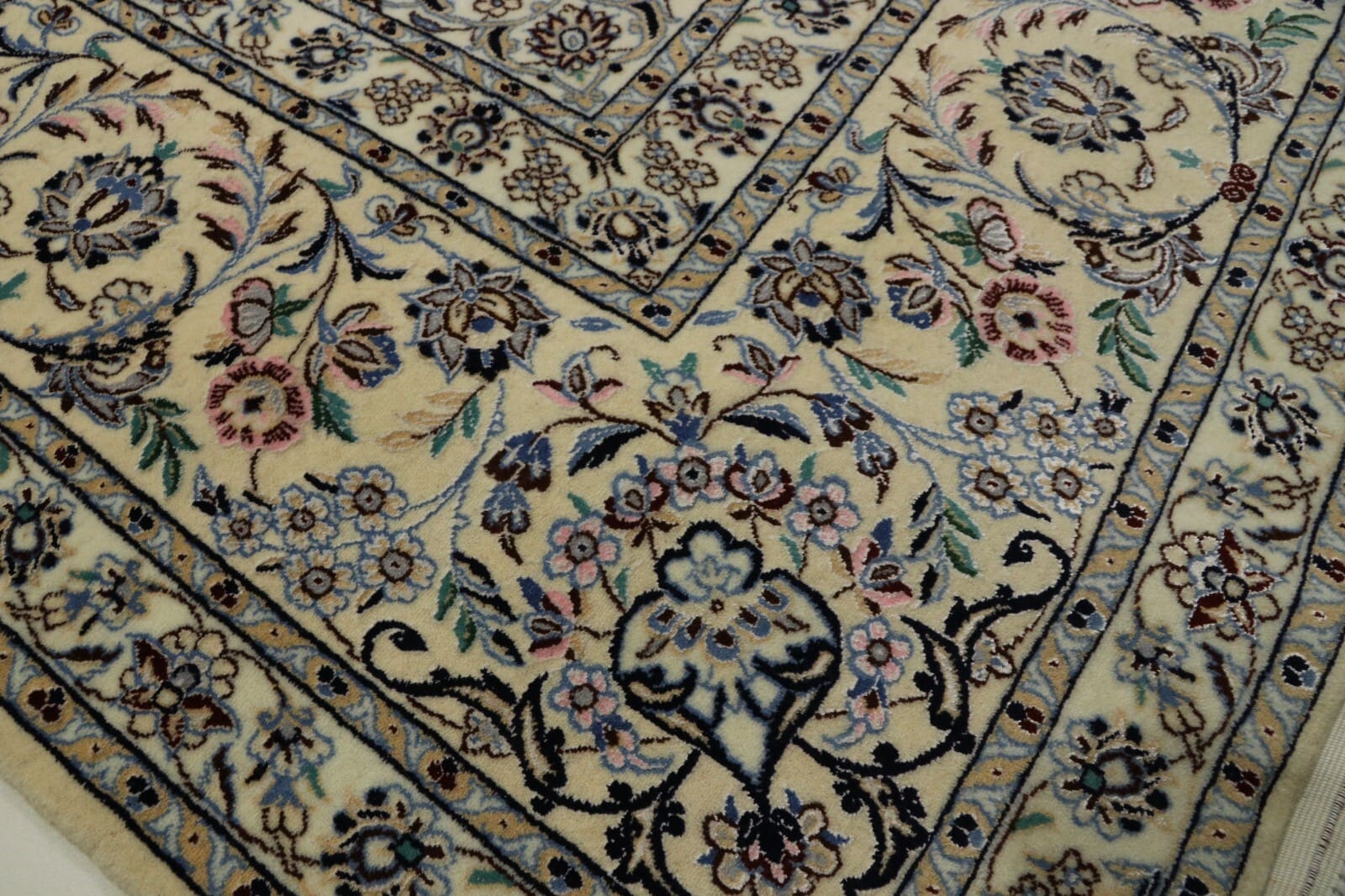 orientteppich-super-nain-6-la-311-x-207-cm-850000-knoten-handgeknupft-4 Hand-Knotted Wool & Silk Nain Persian Rug, 309 × 206 cm