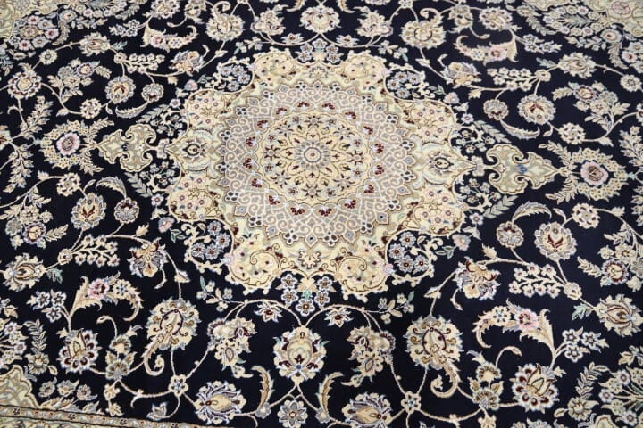 wunderschoner-perserteppich-337x214cm-500000-knoten-handgeknupft-3 Oriental Persian Rug — hand-knotted, 335 × 213 cm, Wool & Silk